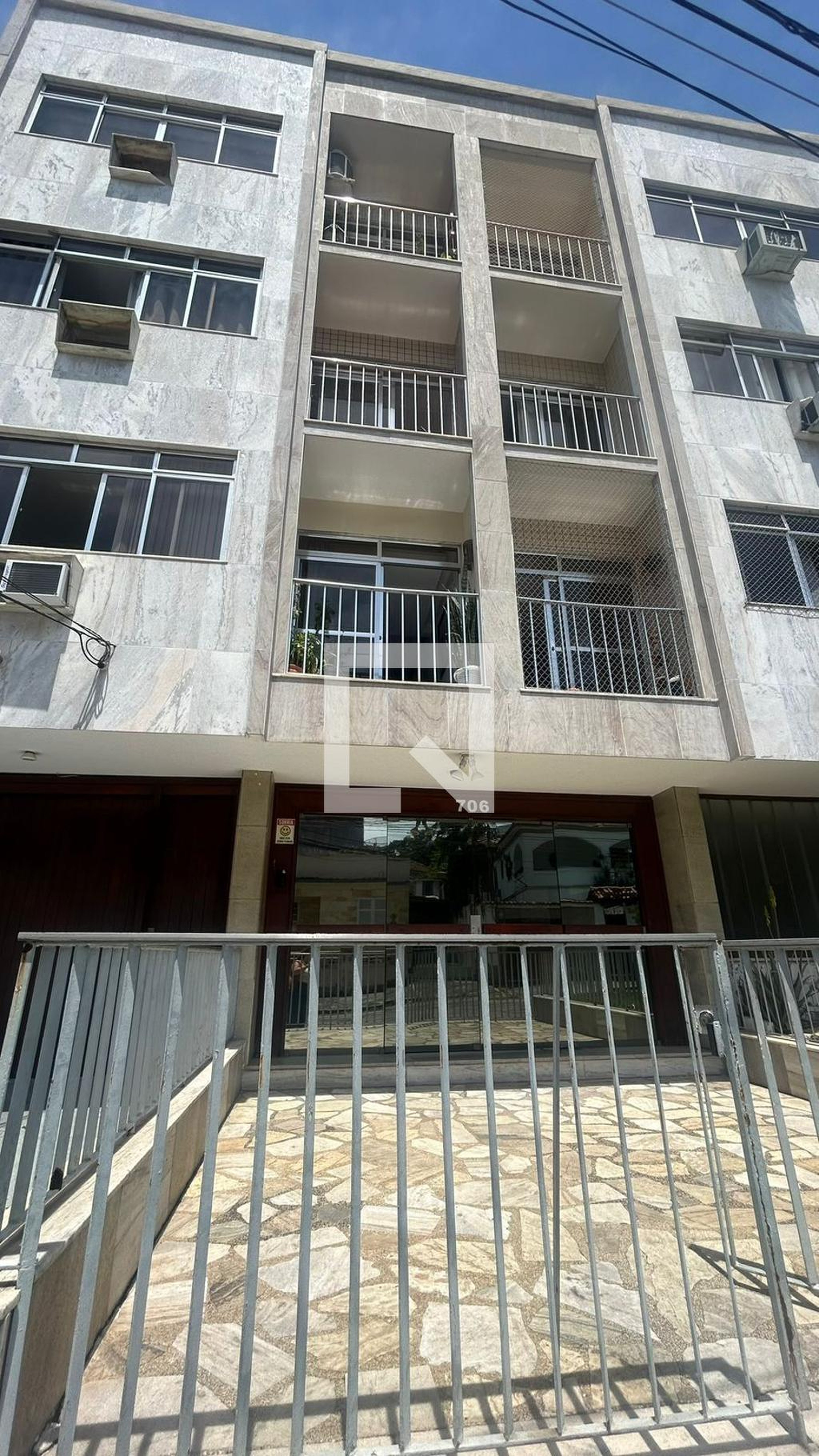 Fachada Condomínio em Rua Áureliano Pímentel, 706