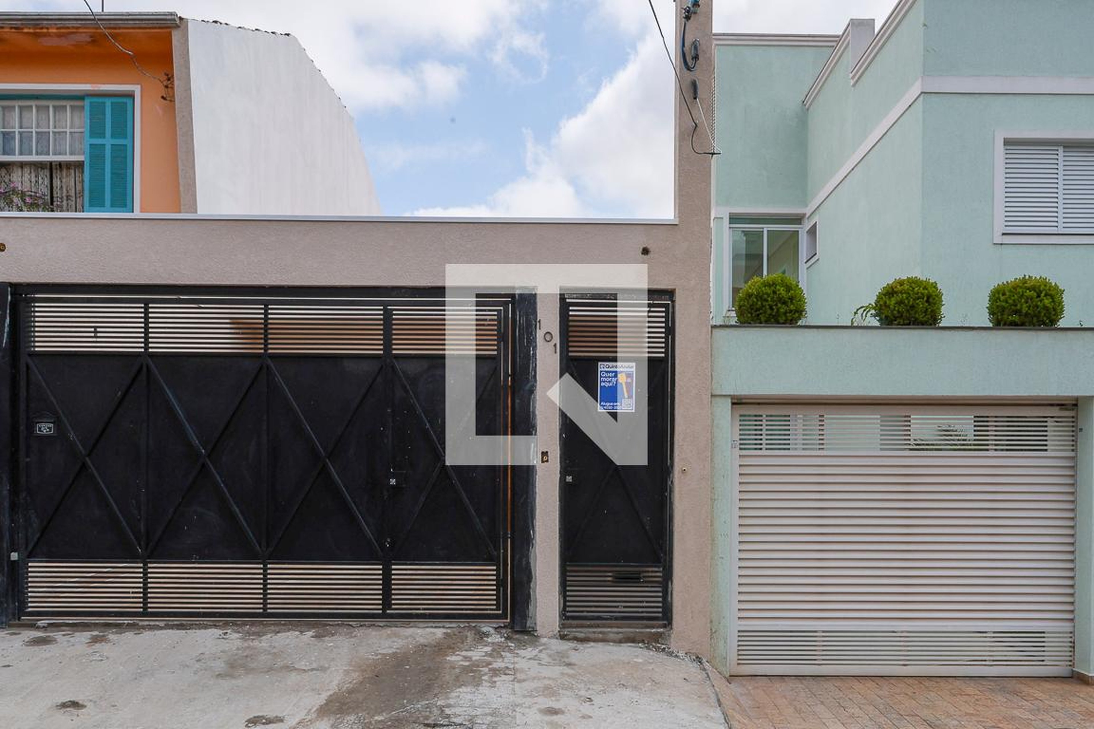 Fachada Condomínio em Rua Padre Azevedo, 101