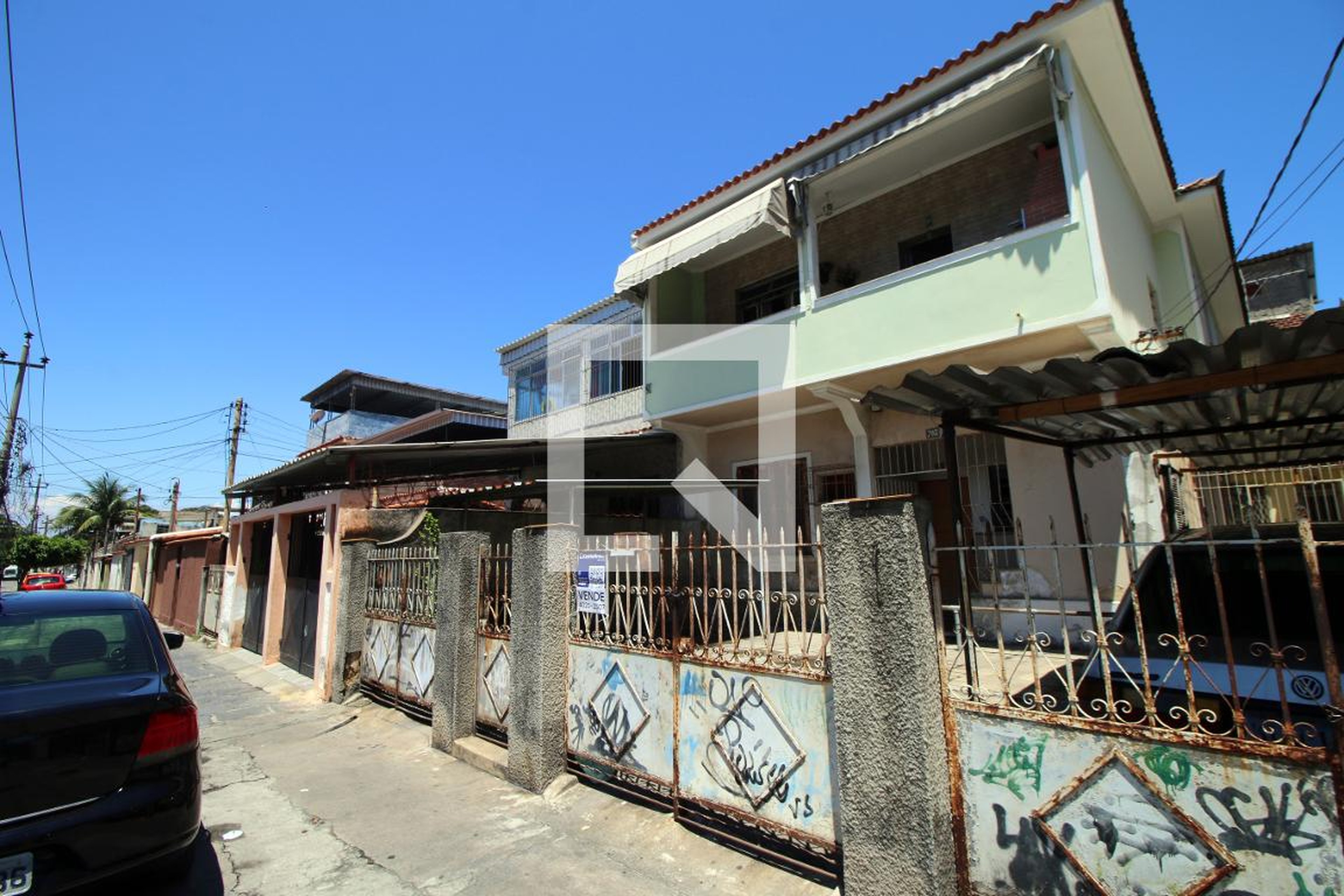 Fachada do Prédio Condomínio em Estrada José Rucas, 703