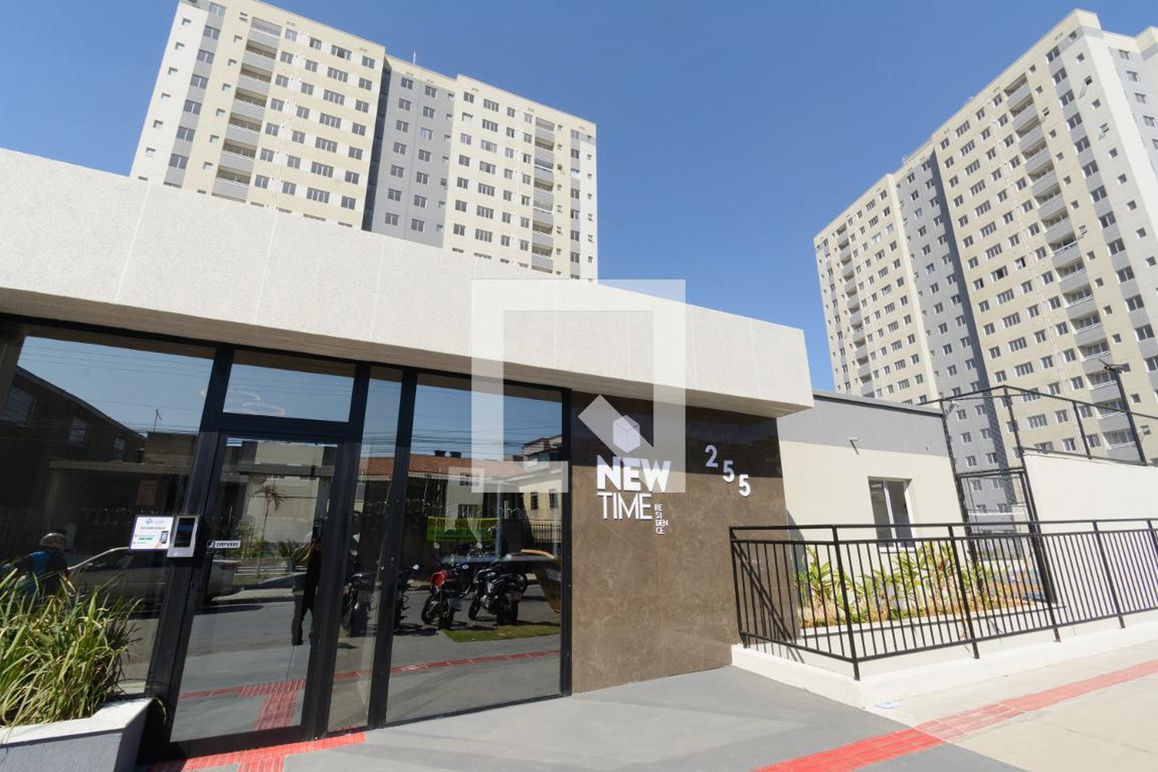 Fachada Condomínio New Time Residence