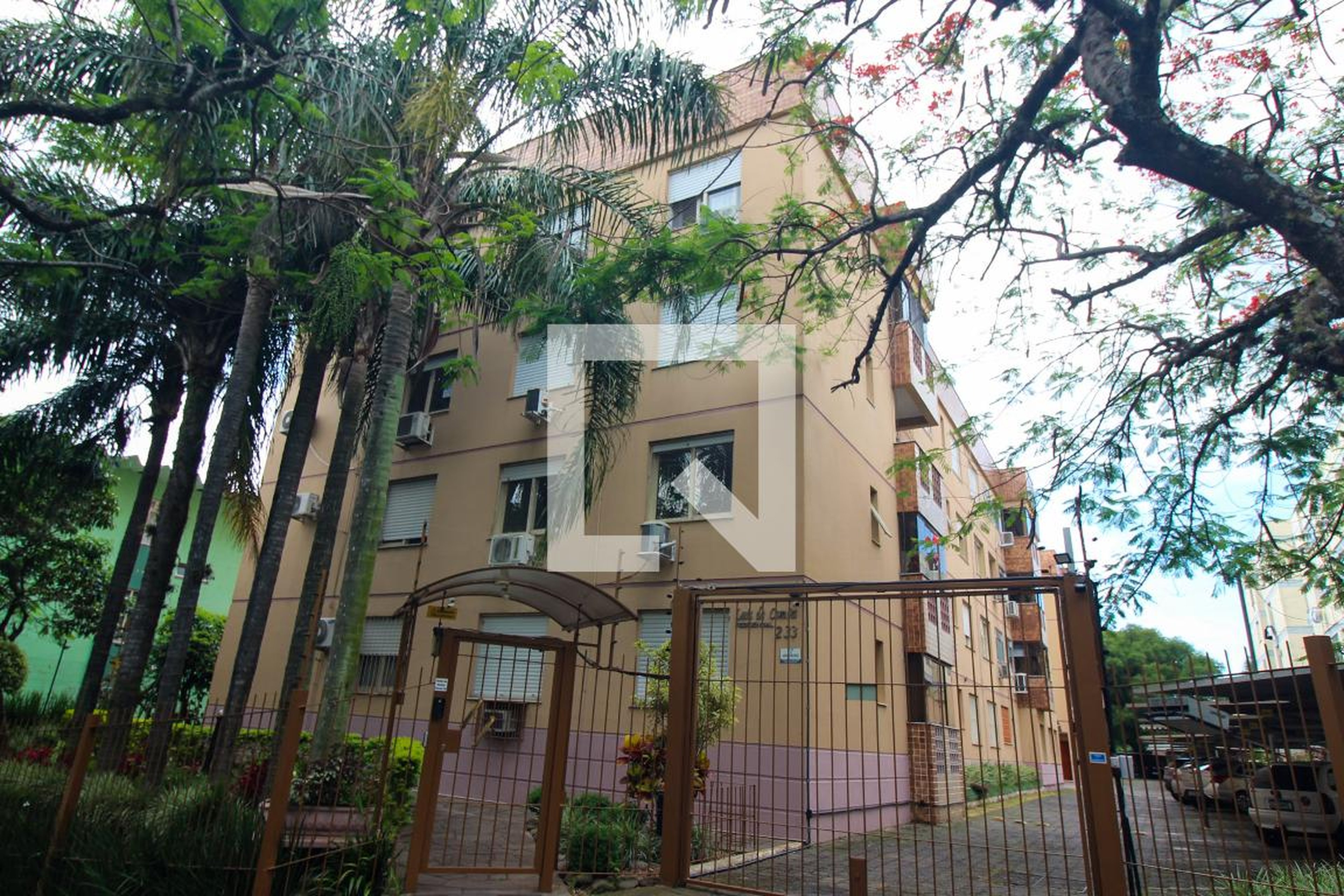 Fachada do condomínio Residencial Luiz de Camões