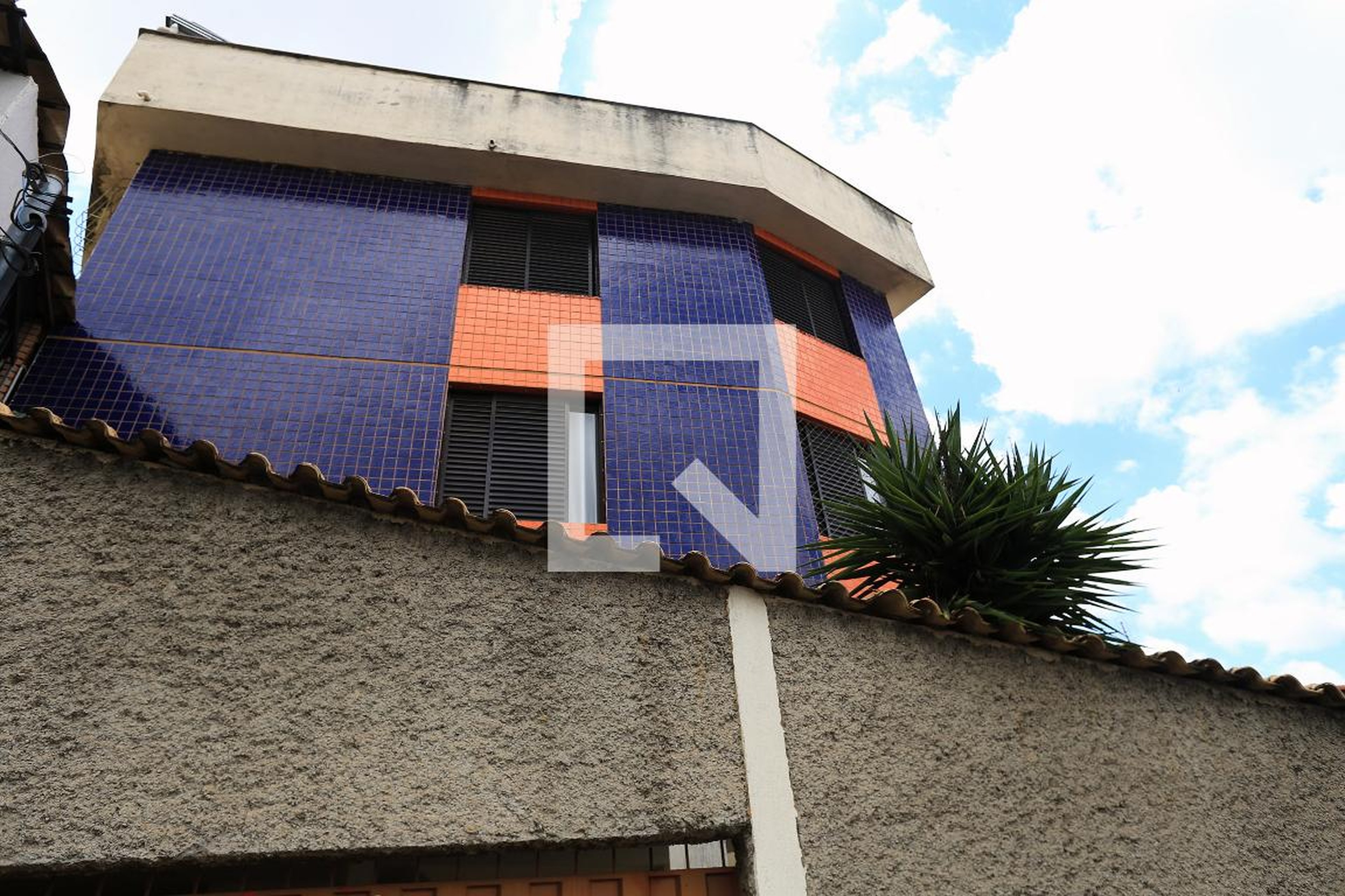 Fachada Condomínio em Rua Sônia, 18