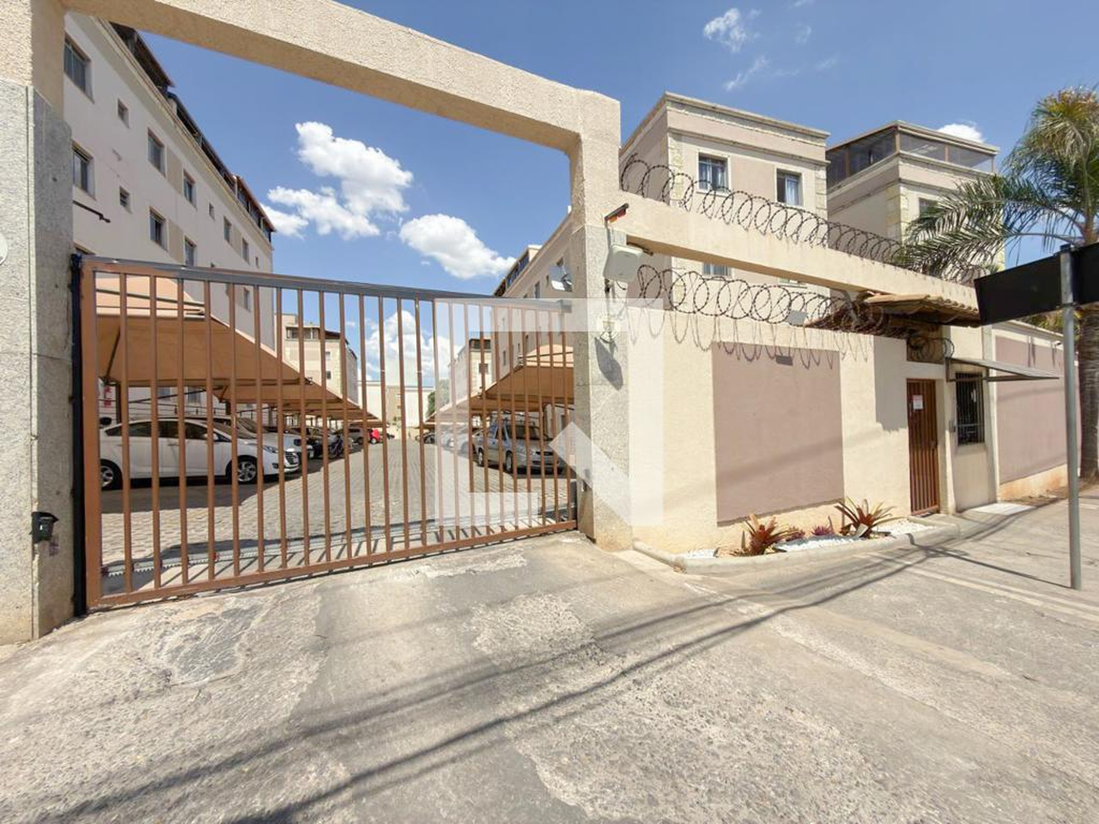 Fachada Condomínio Fontana de Meride Apartment Complex