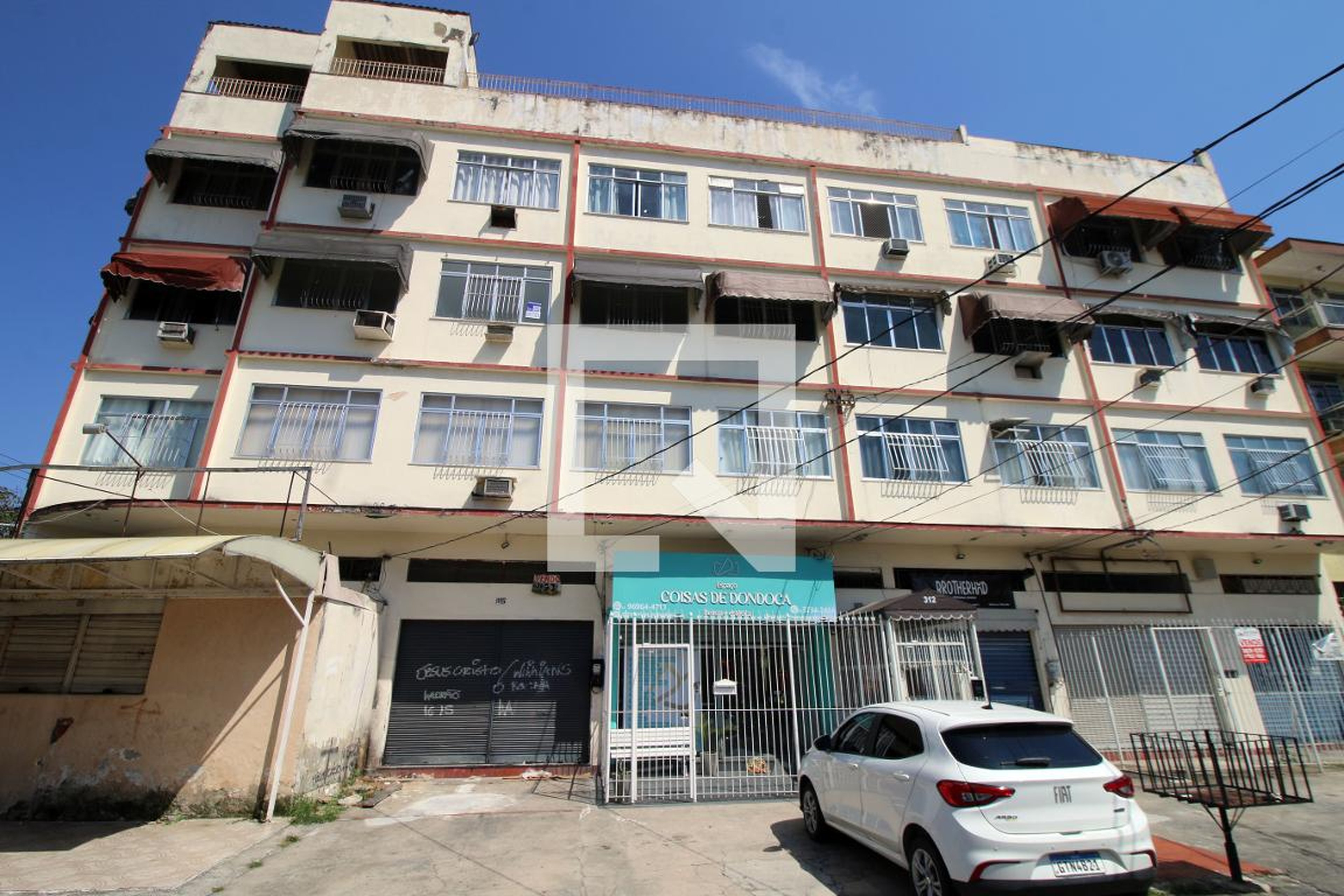 Fachada do Prédio Condomínio em Rua da Inspiração, 312