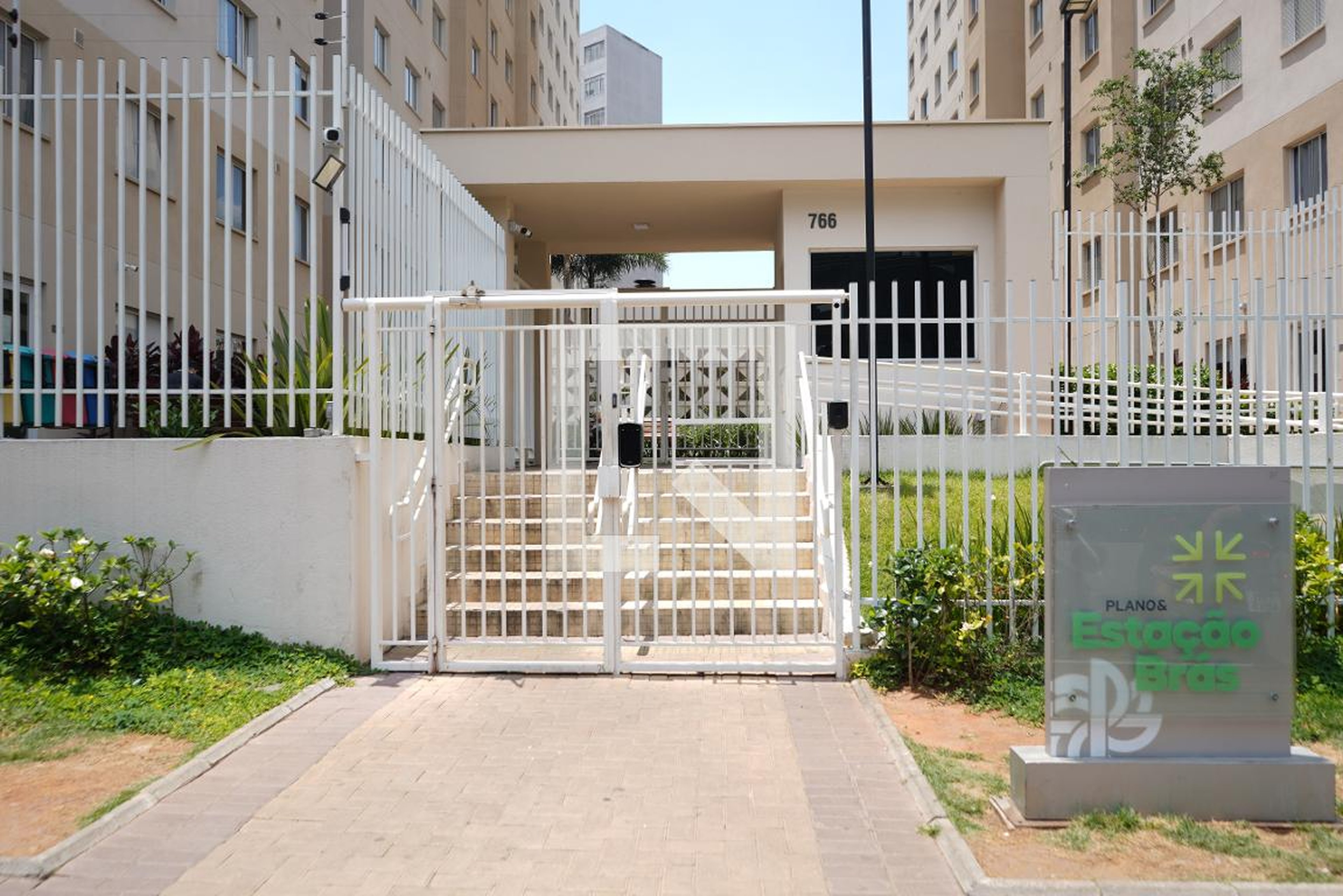 Fachada Condomínio em Rua Visconde de Parnaíba, 907