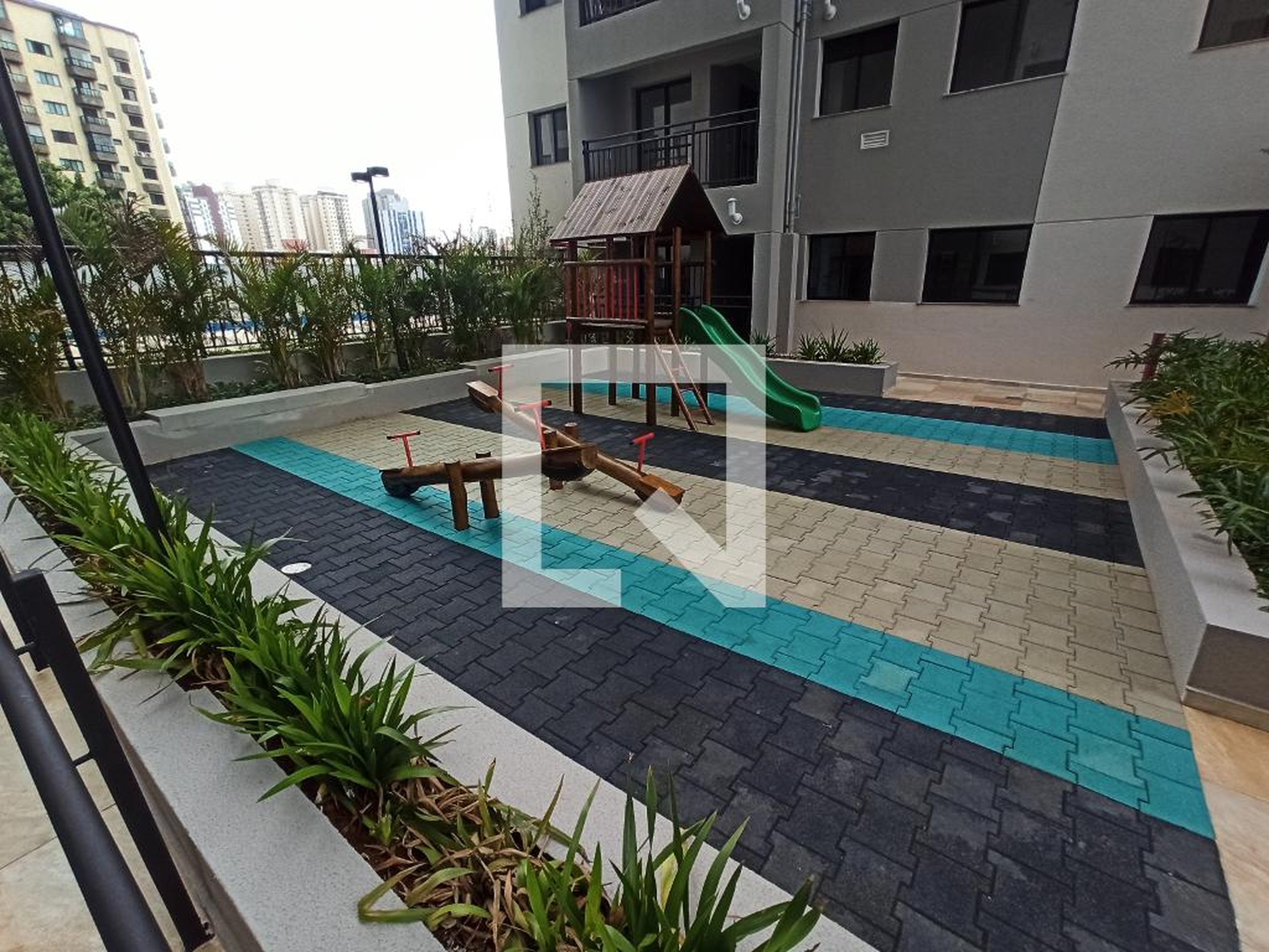 Playground - KZ Vision Freguesia