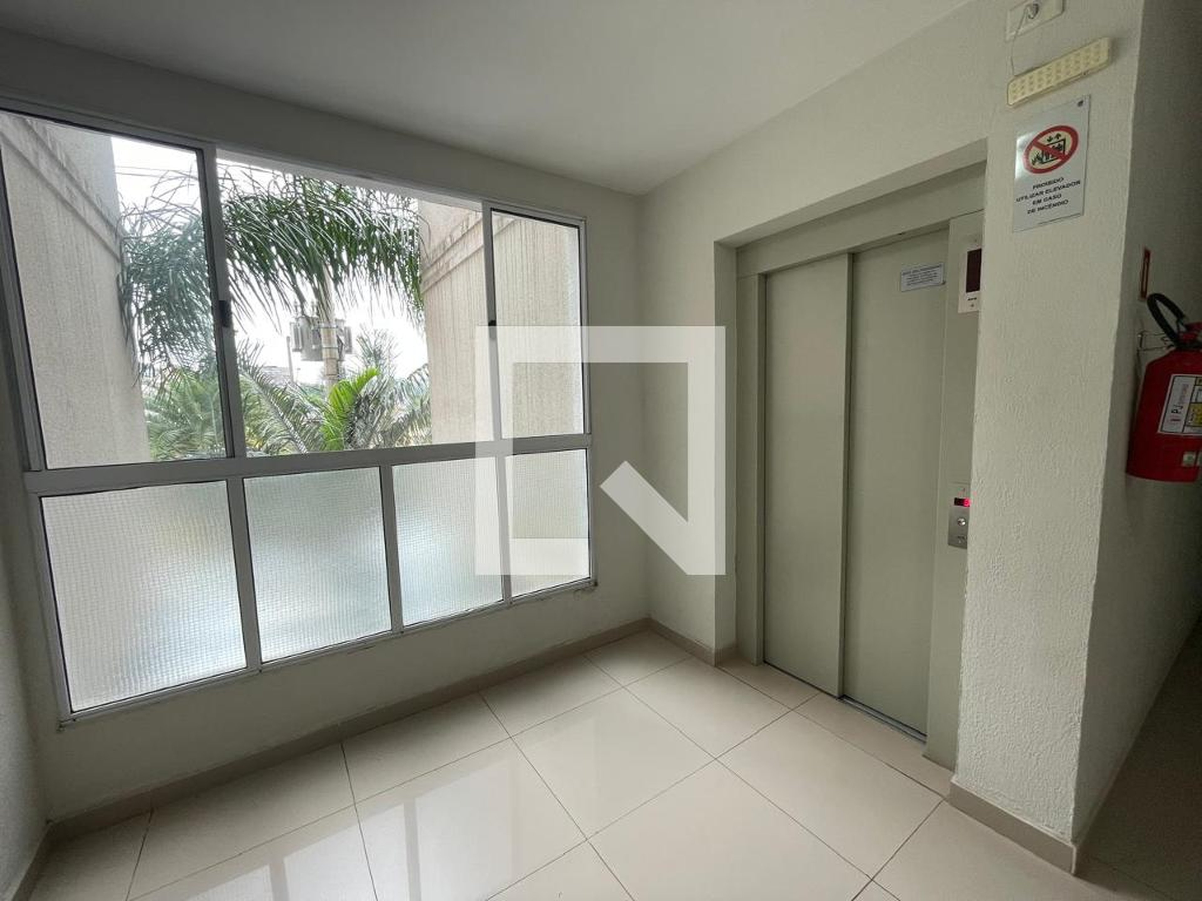 Elevador Condomínio em Rua Havai, 119