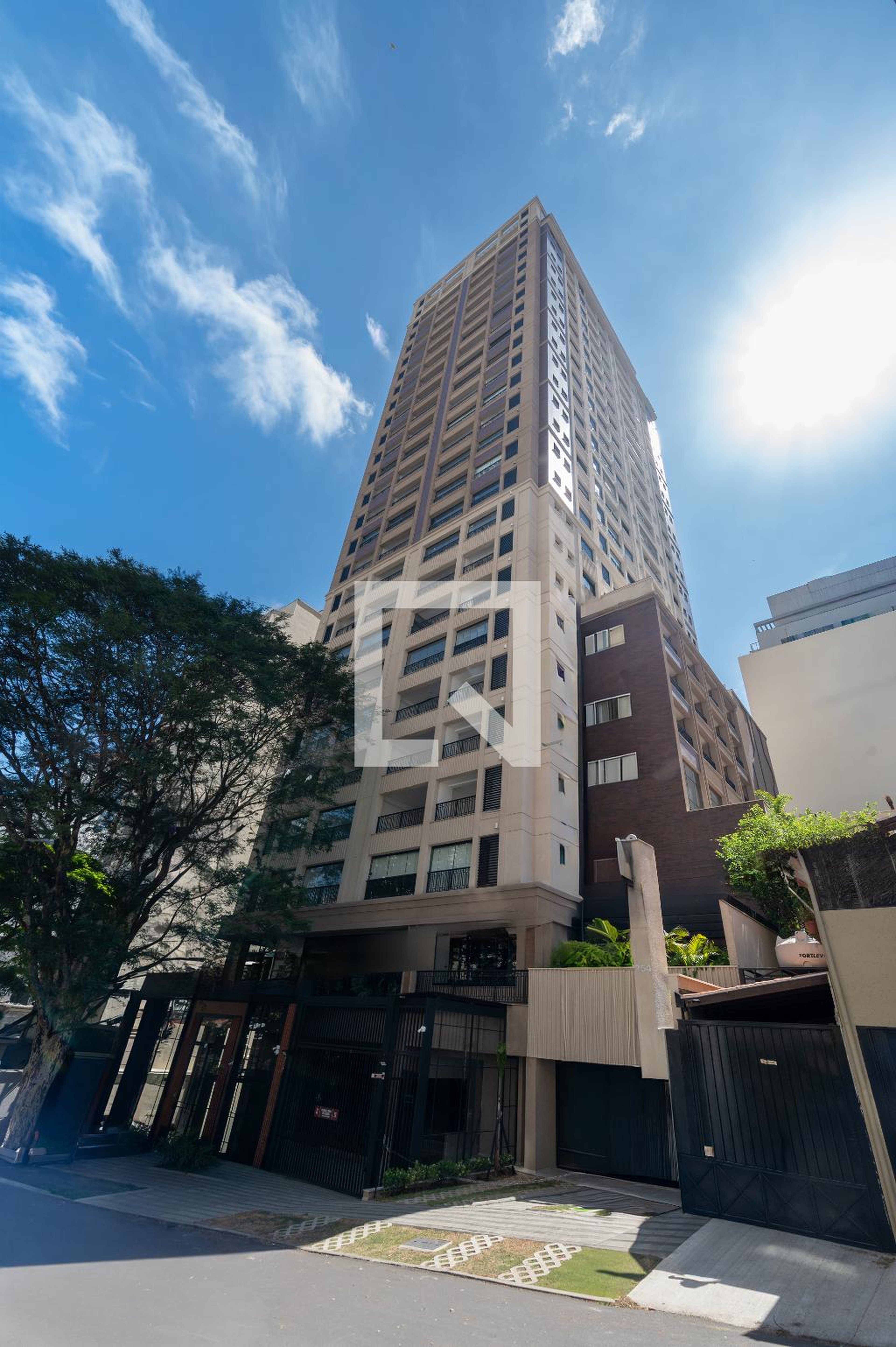 Fachada Condomínio em Rua Minerva, 252