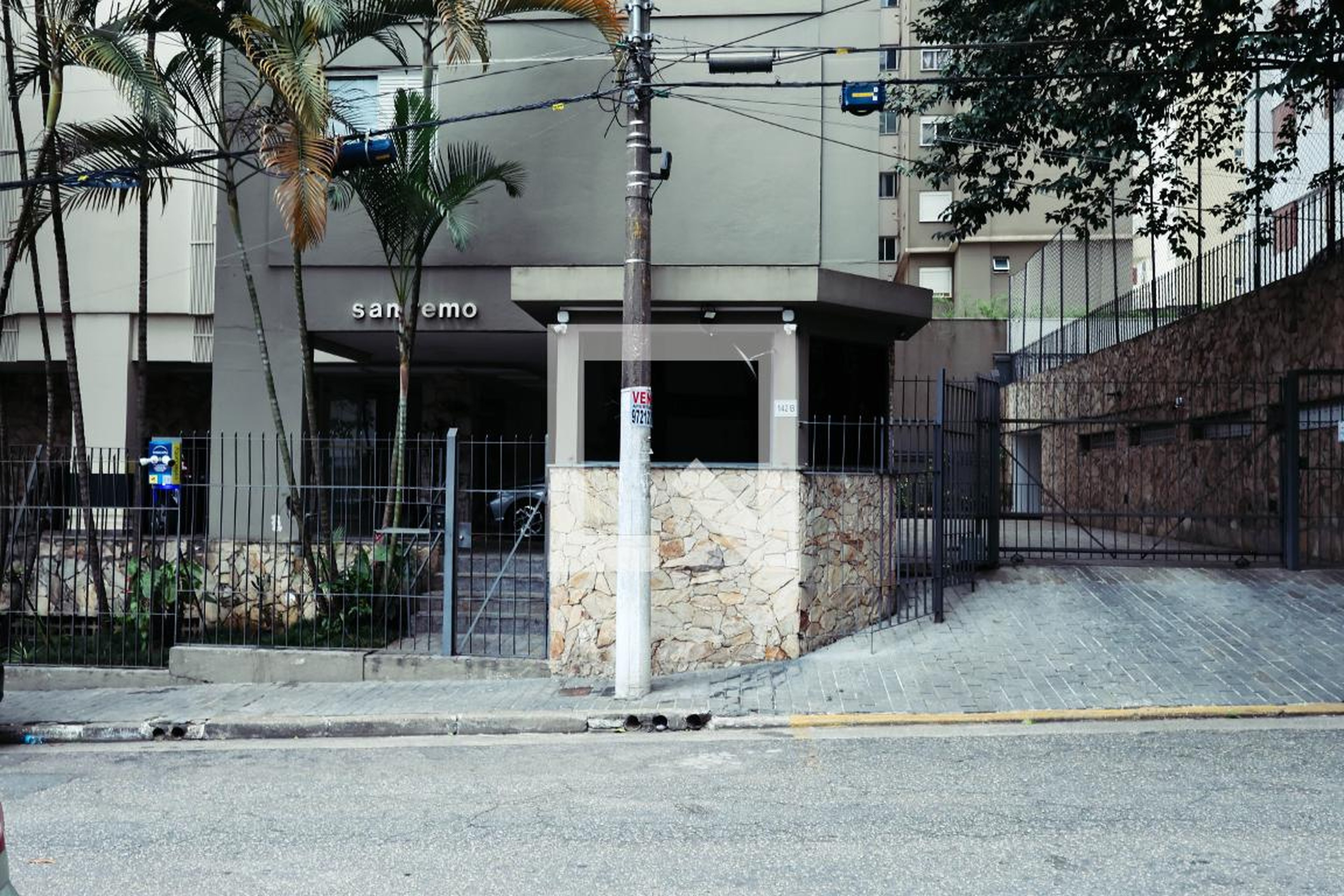 Fachada Condomínio em Rua Mauro de Araújo Ribeiro, 142