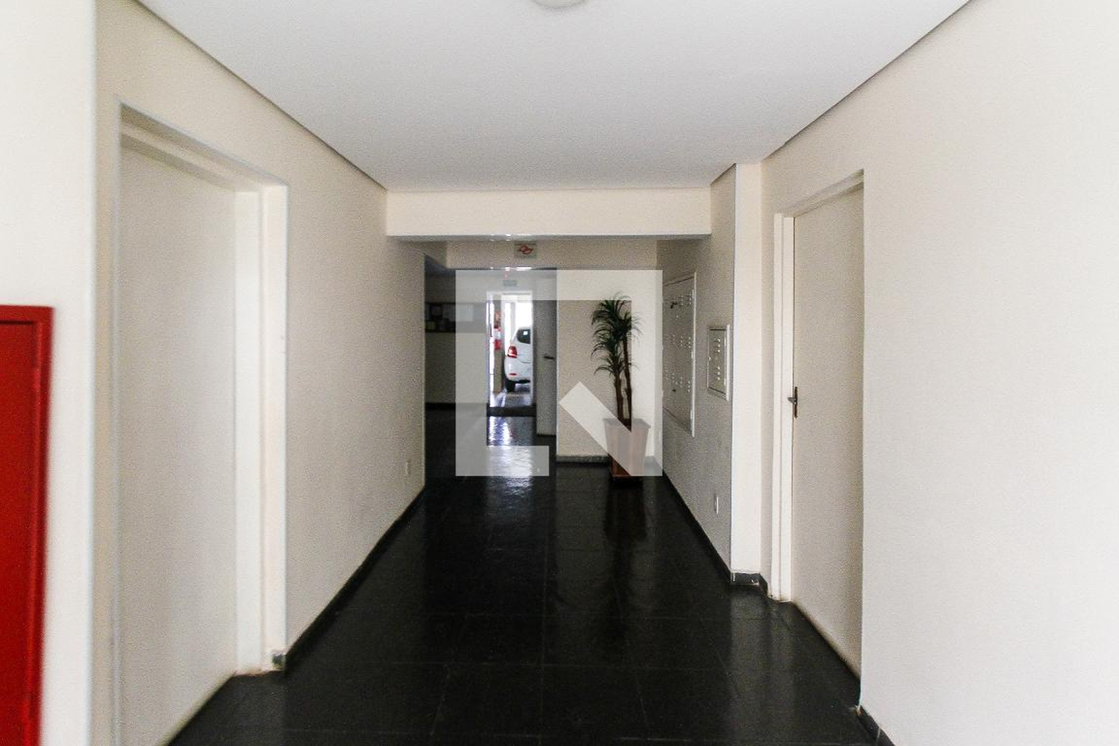 Hall - Boulevard de France