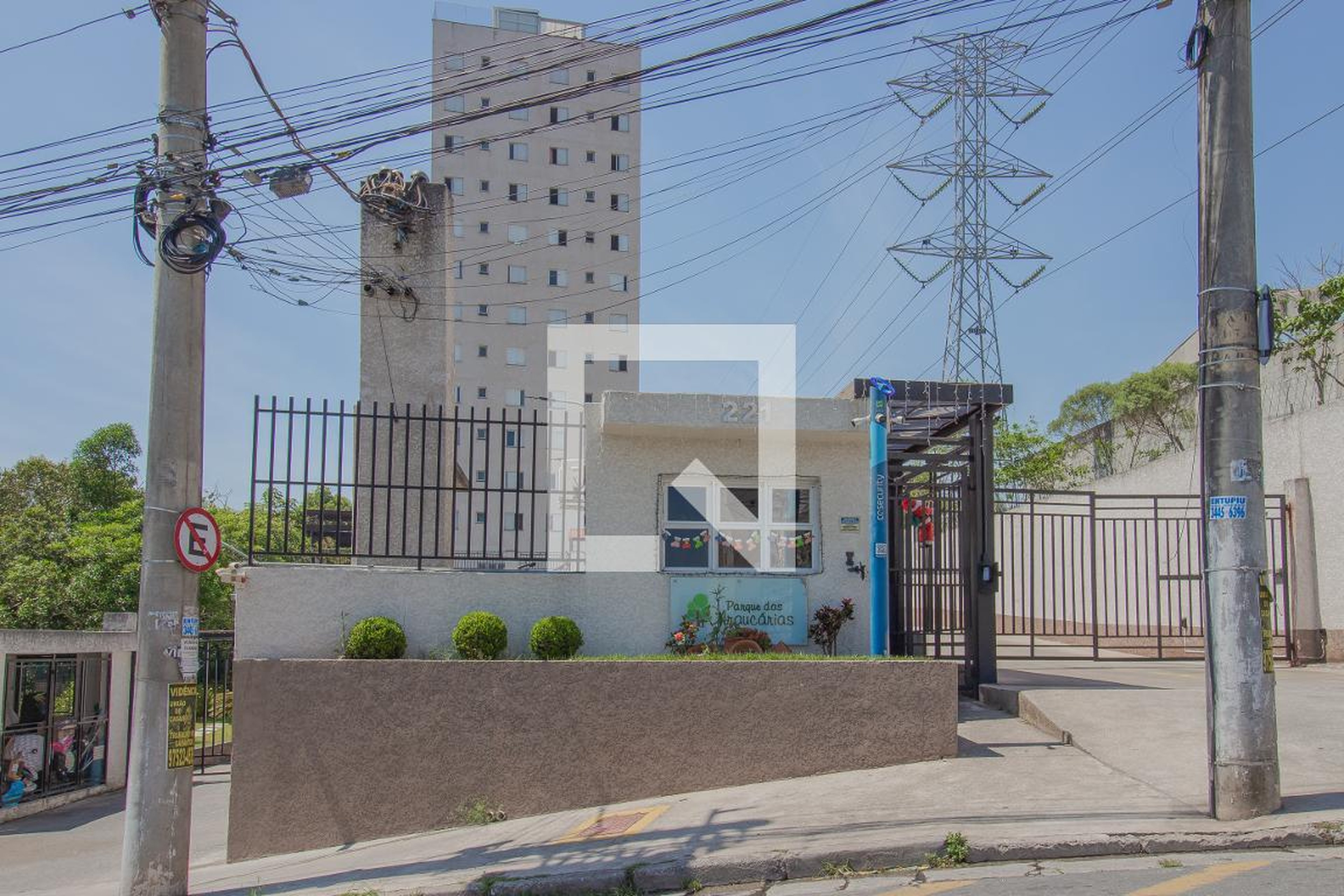 Fachada do condomínio Condomínio em Rua Lodz, 200