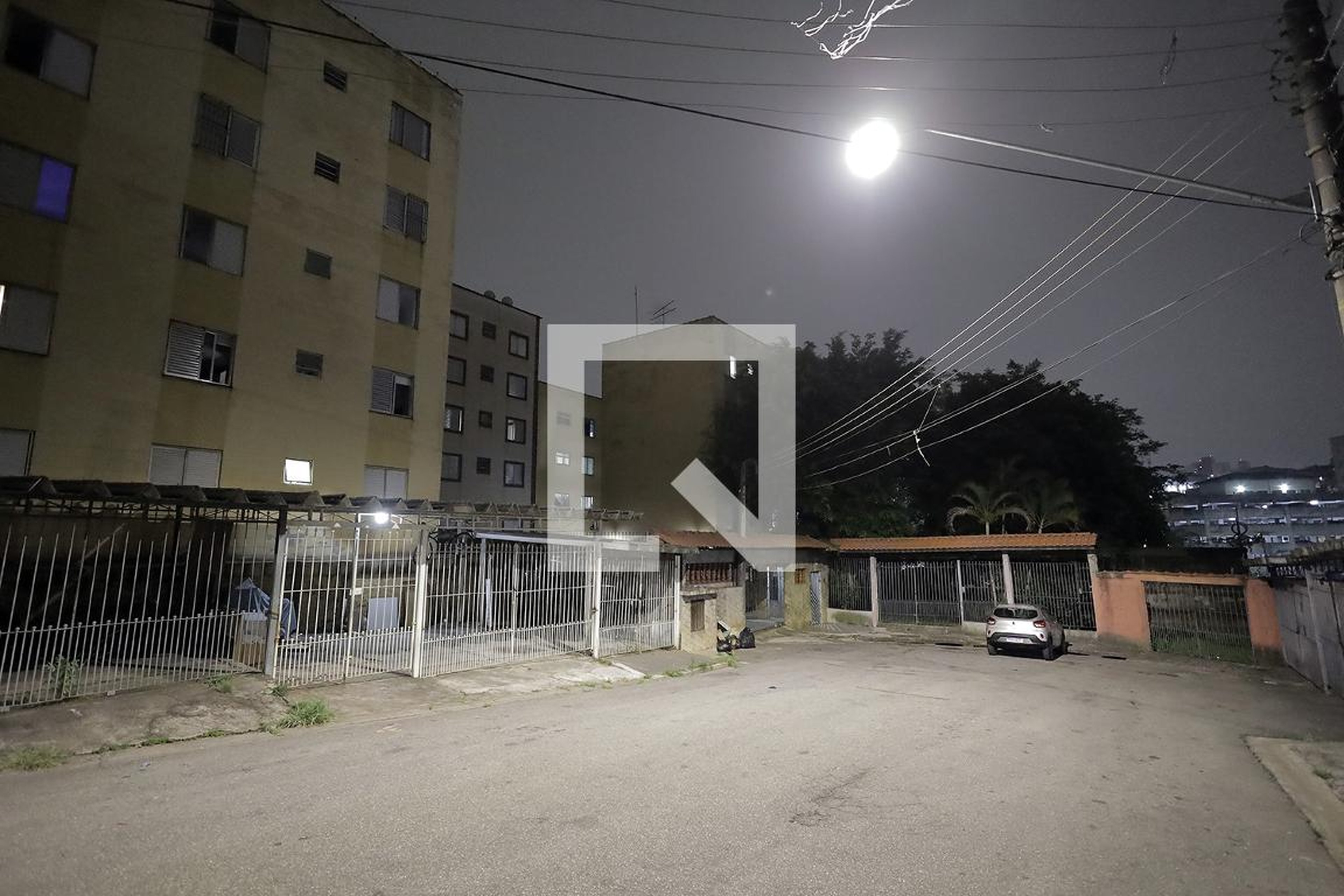 Fachada Condomínio em Rua Ciro Monteiro, 0