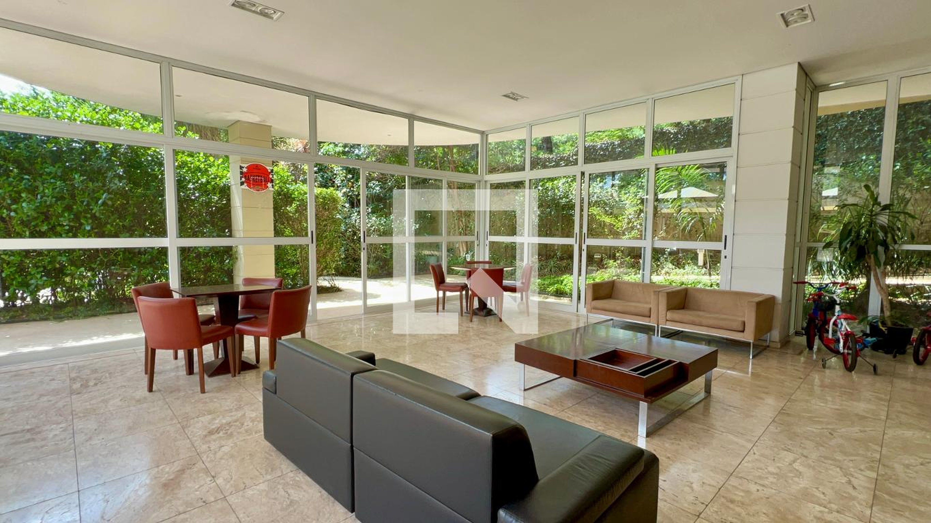 Salão de Festas - Plátano