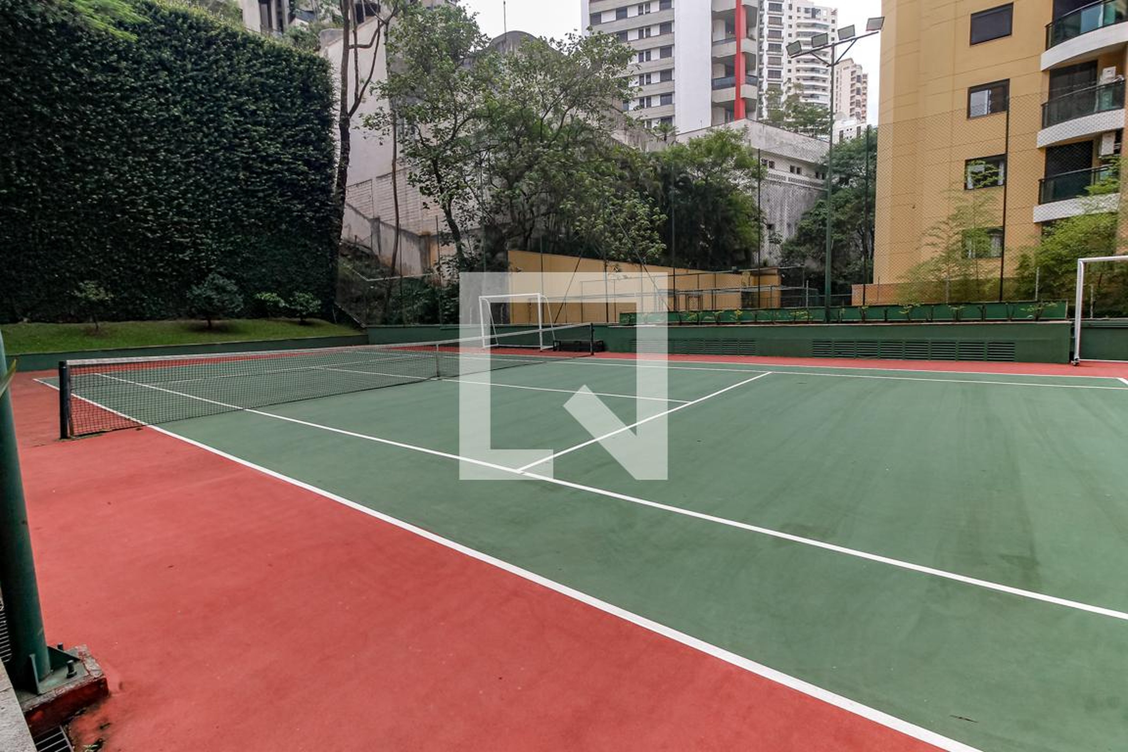 Quadra Esportiva - Falstaff House