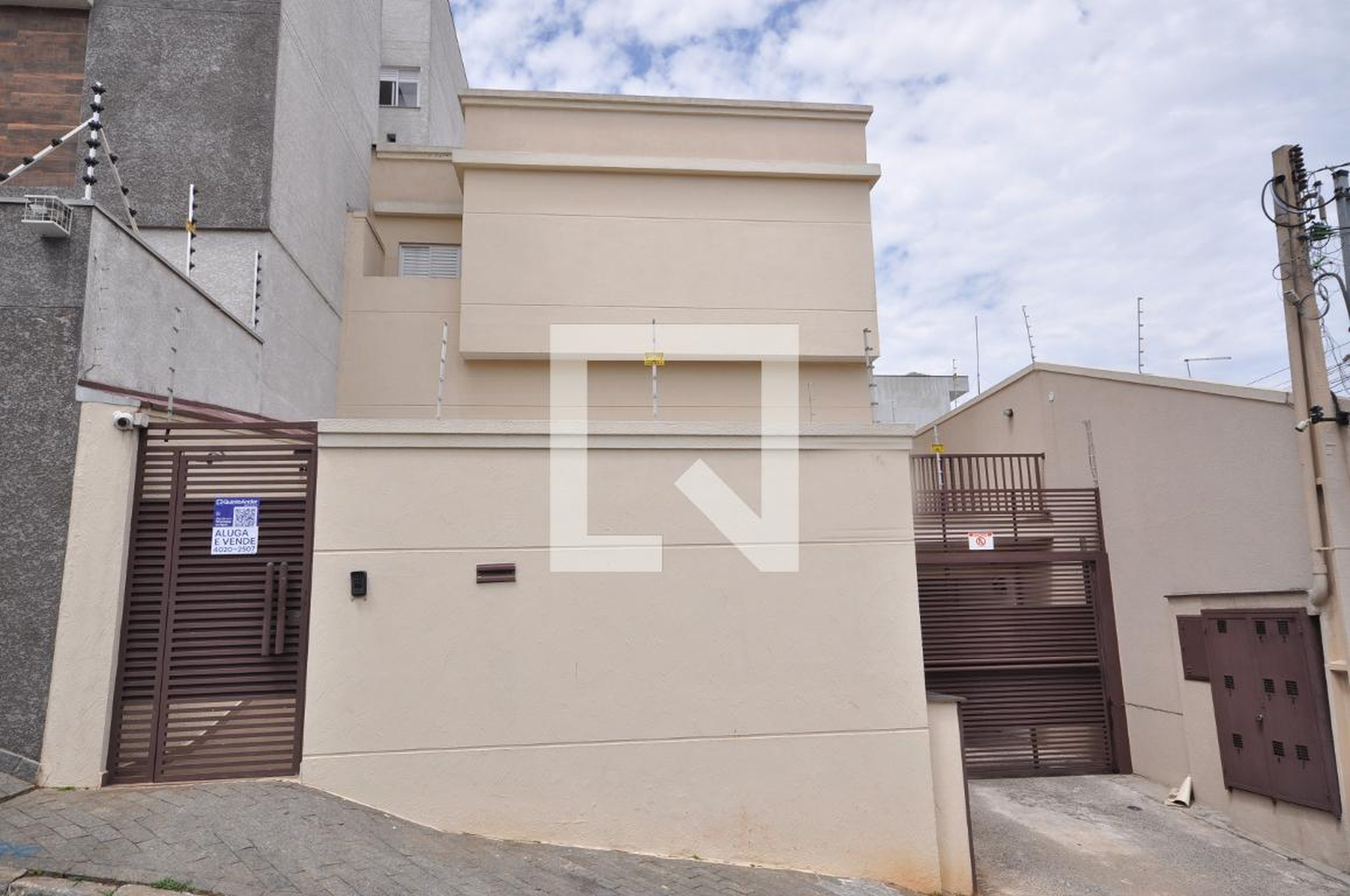 Fachada Condomínio em Rua Joaquim Maciel Filho, 126