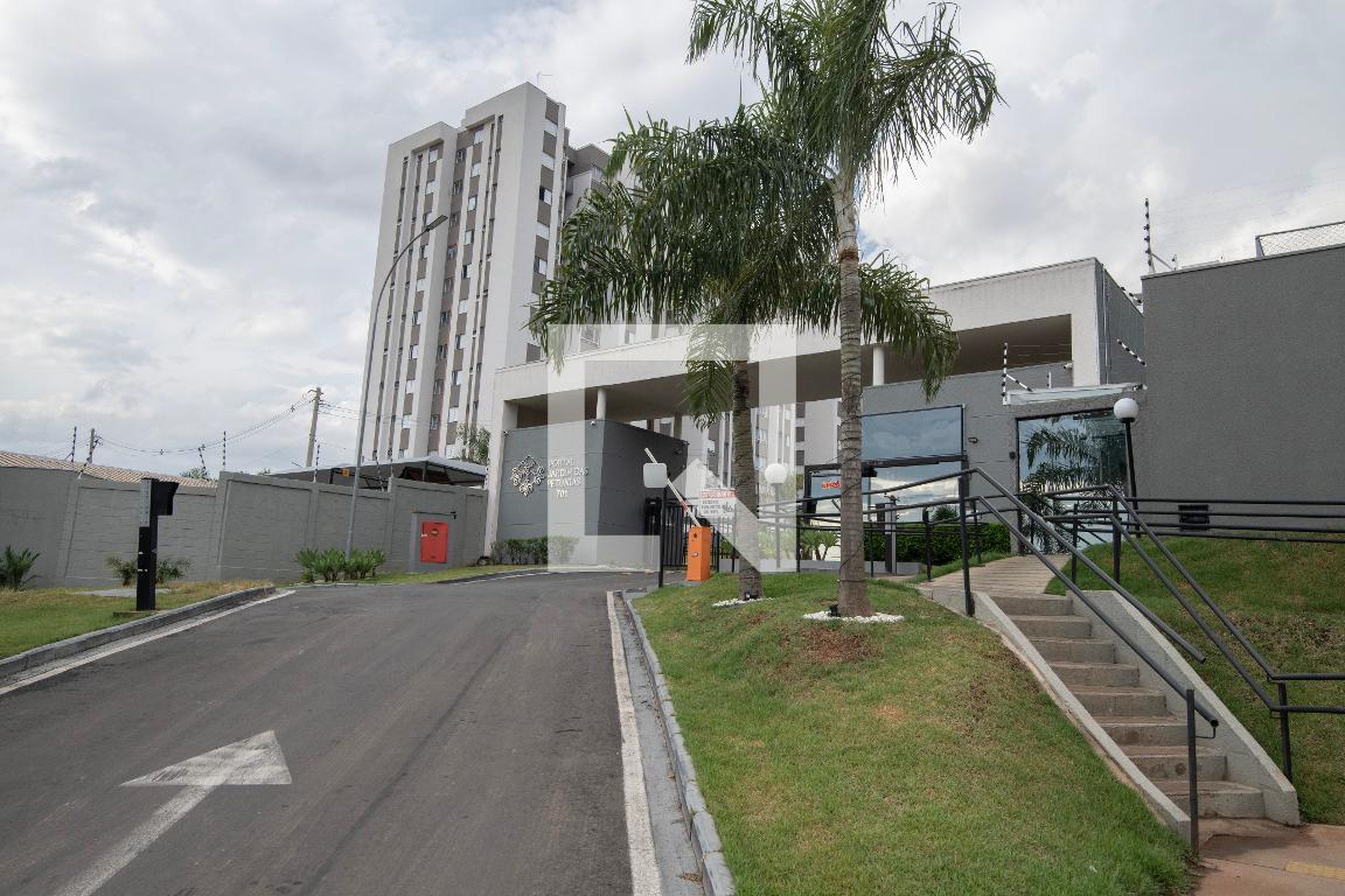 Fachada do Condomínio Condomínio Portal Jardim das Petúnias