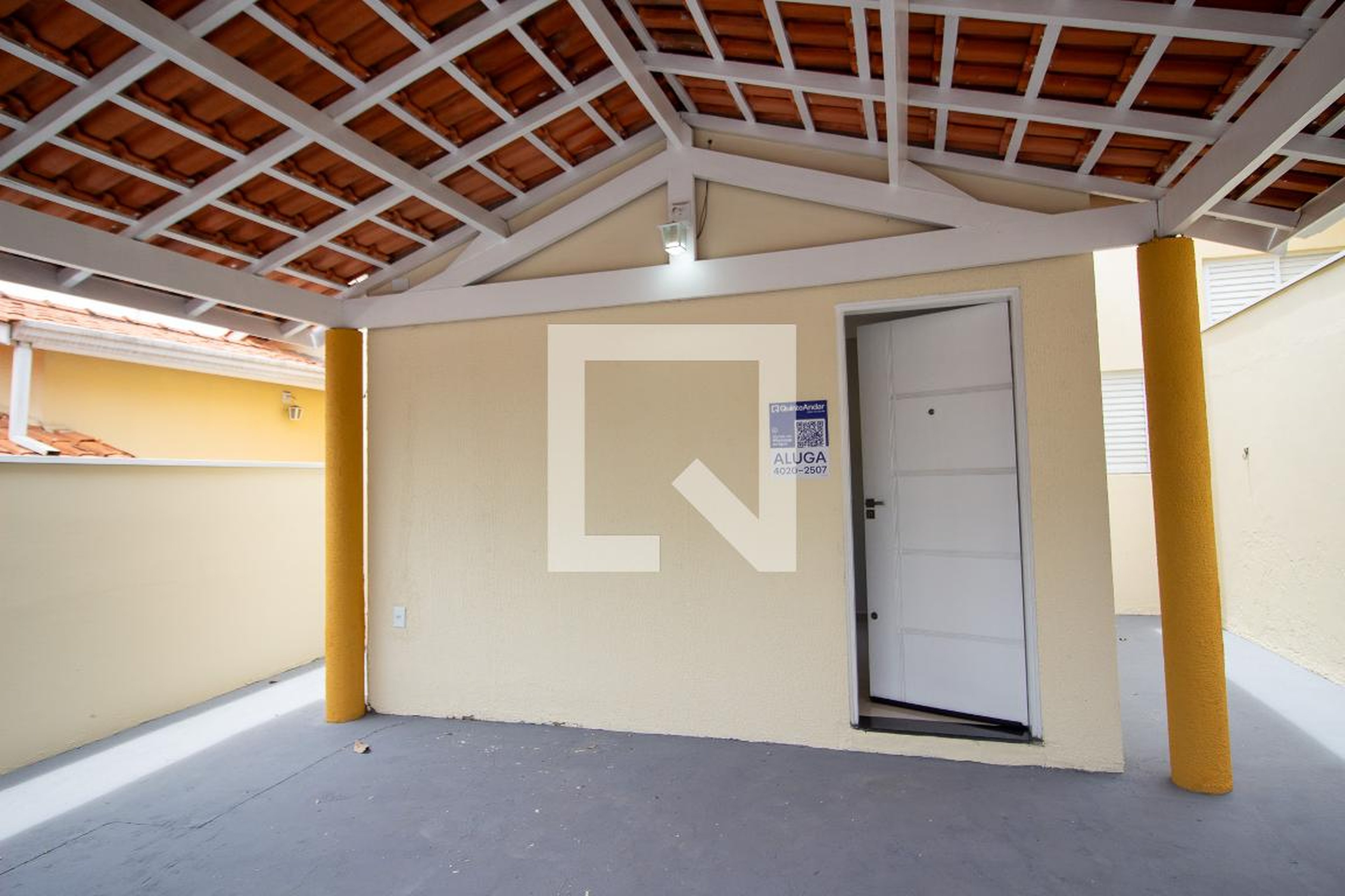 Fachada Residencial Branca Lua
