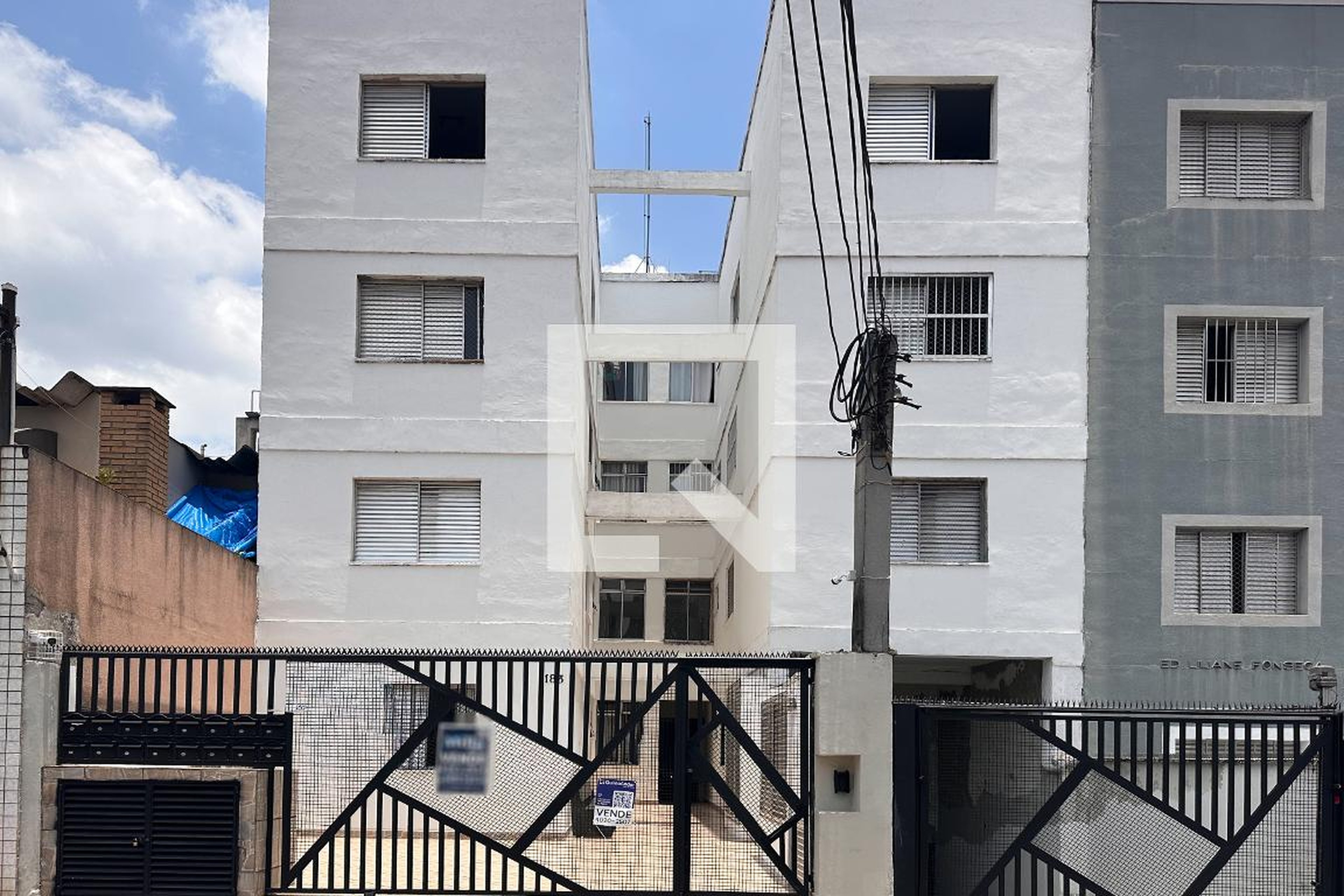 Fachada Condomínio em Rua General Olímpio Mourão Filho, 183