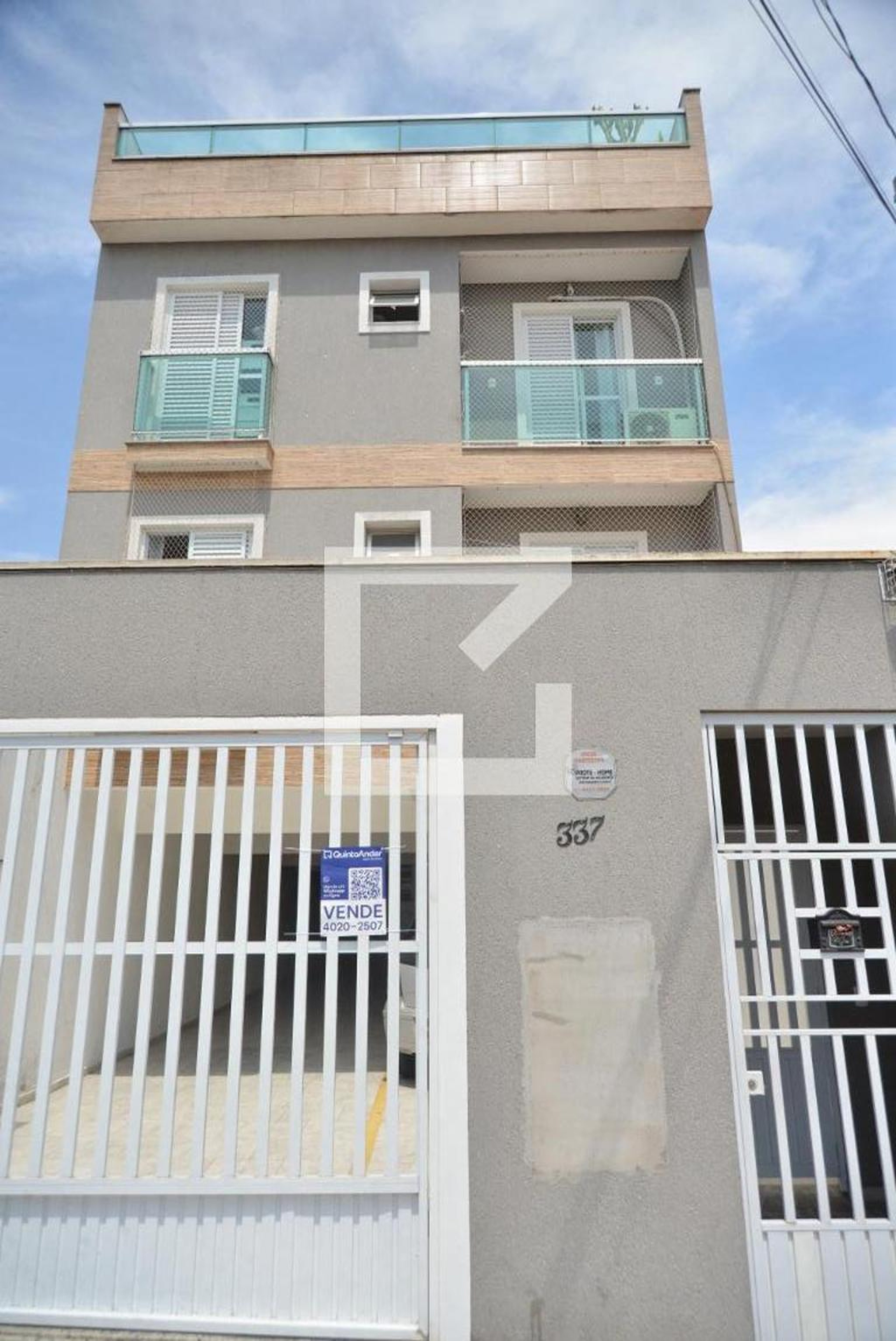 Fachada do Prédio Condomínio em Rua Botucatu, 337