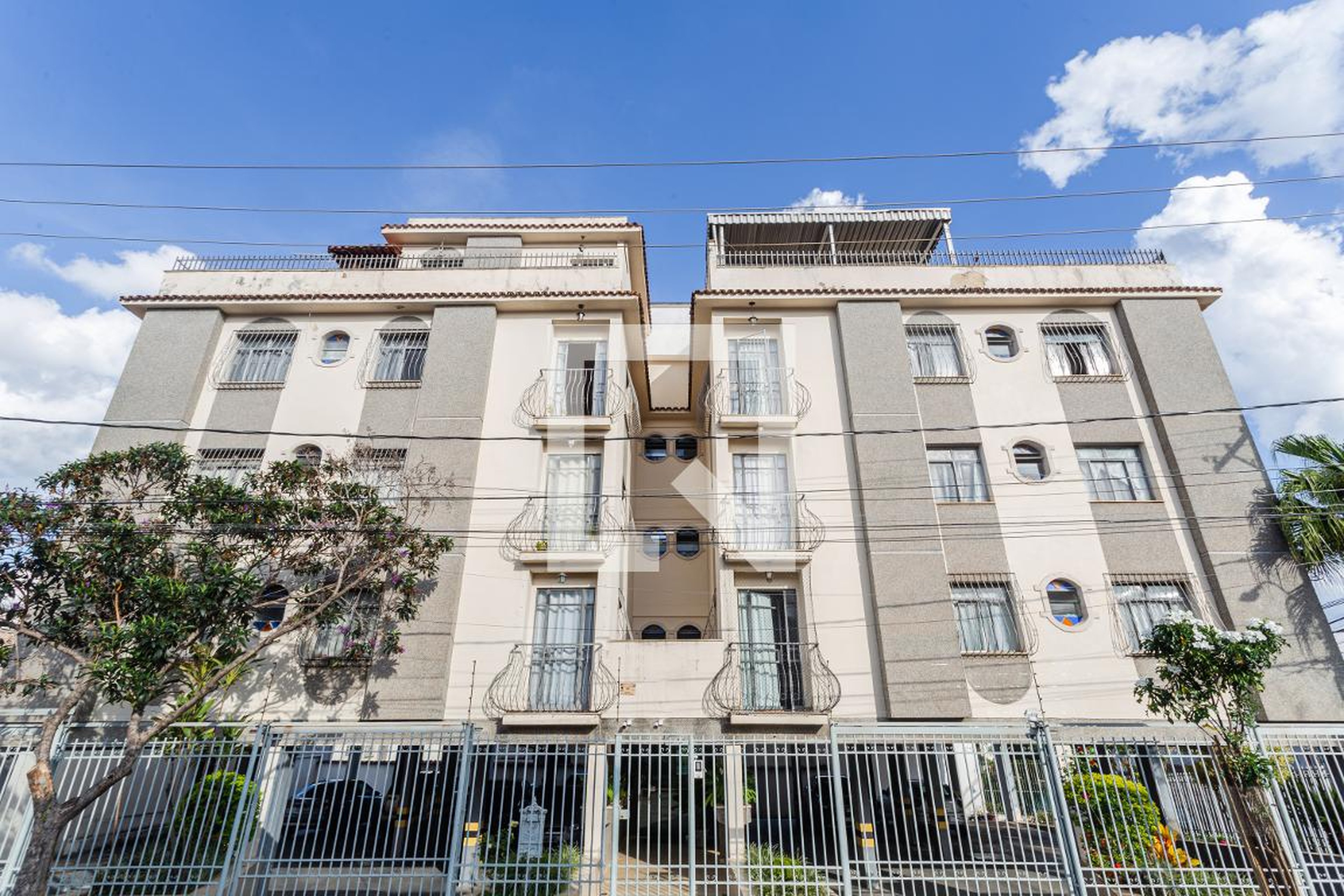 Fachada Condomínio em Rua Santo Amaro, 600