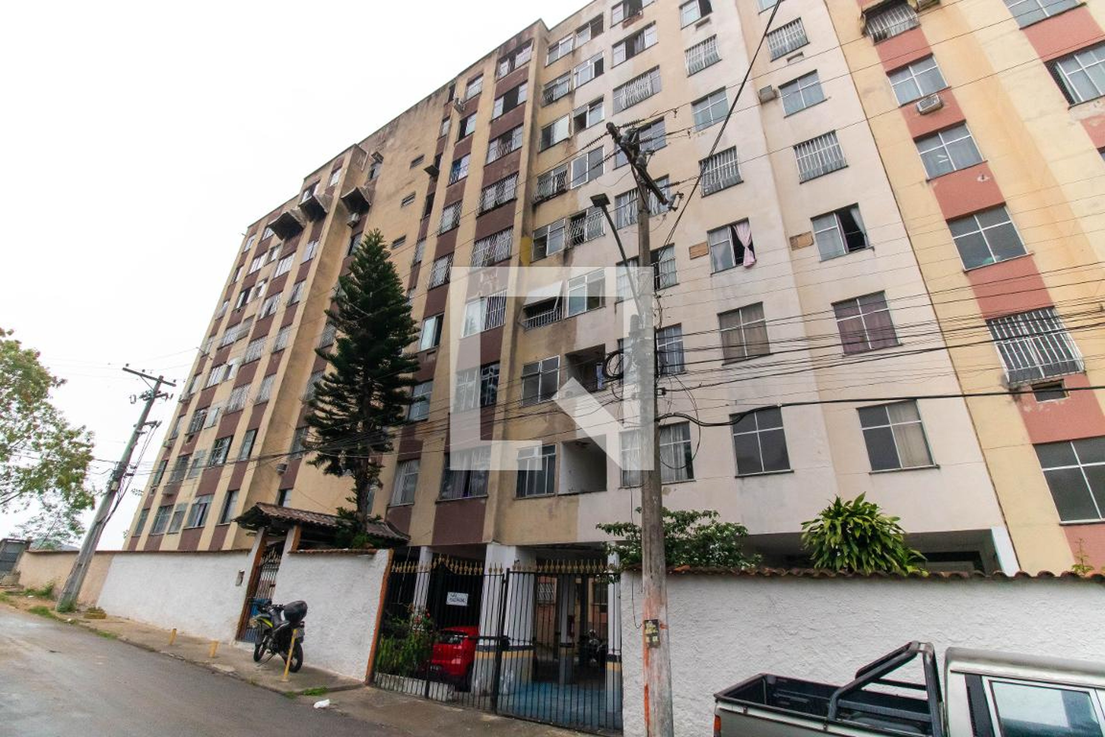 Fachada Condomínio em Rua Conrado Barbosa de Souza, 56