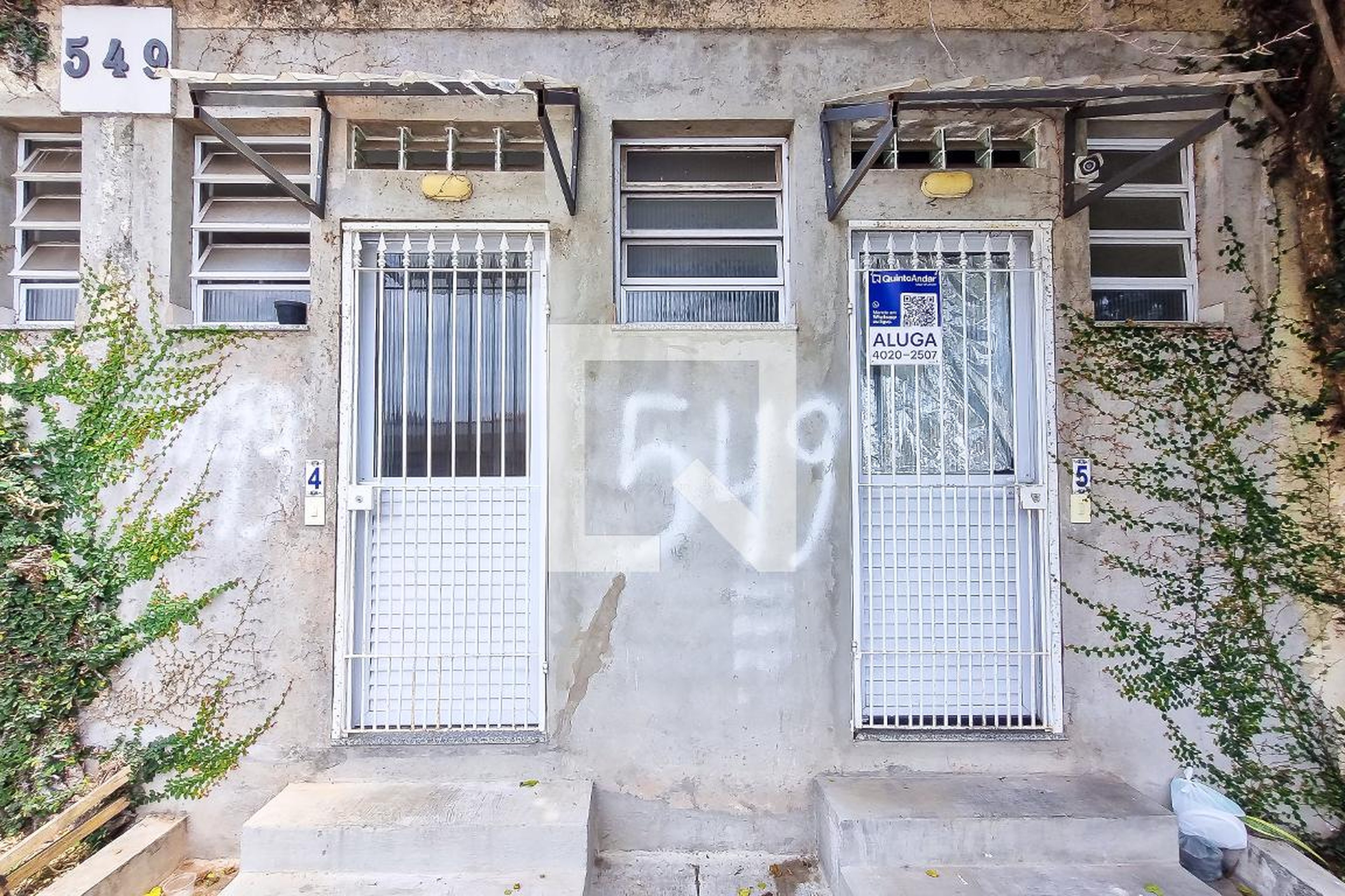 Fachada Condomínio em Rua Padre Justino, 549