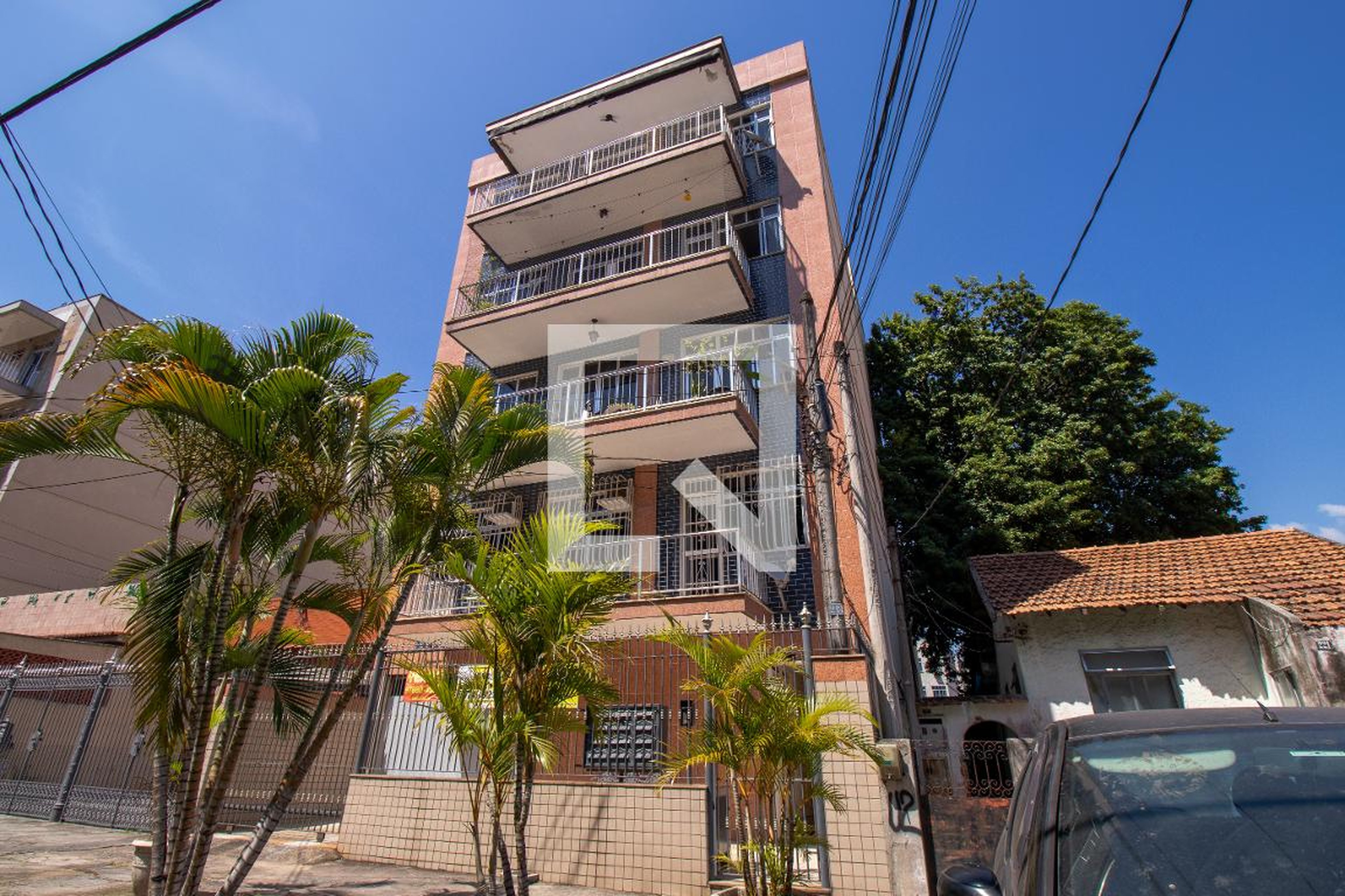 Fachada Condomínio em Rua Ápia, 213