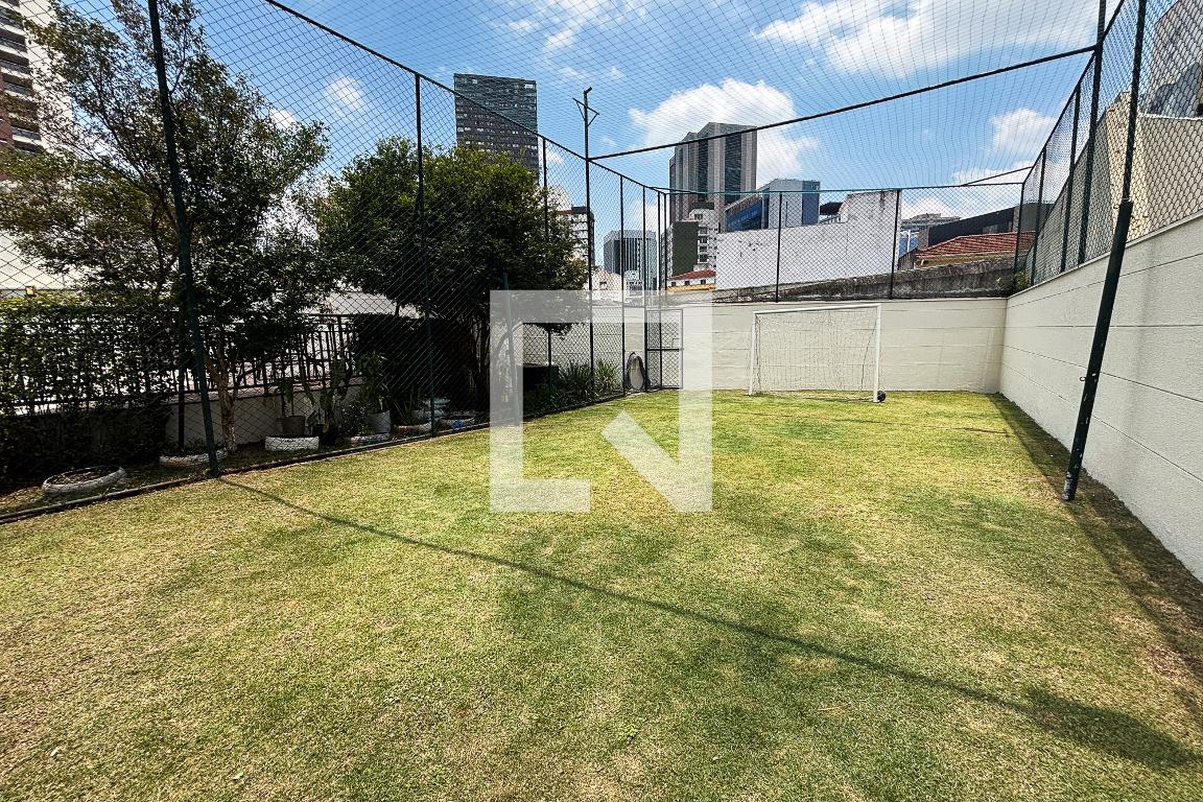 campo de futebol - Two Pinheiros