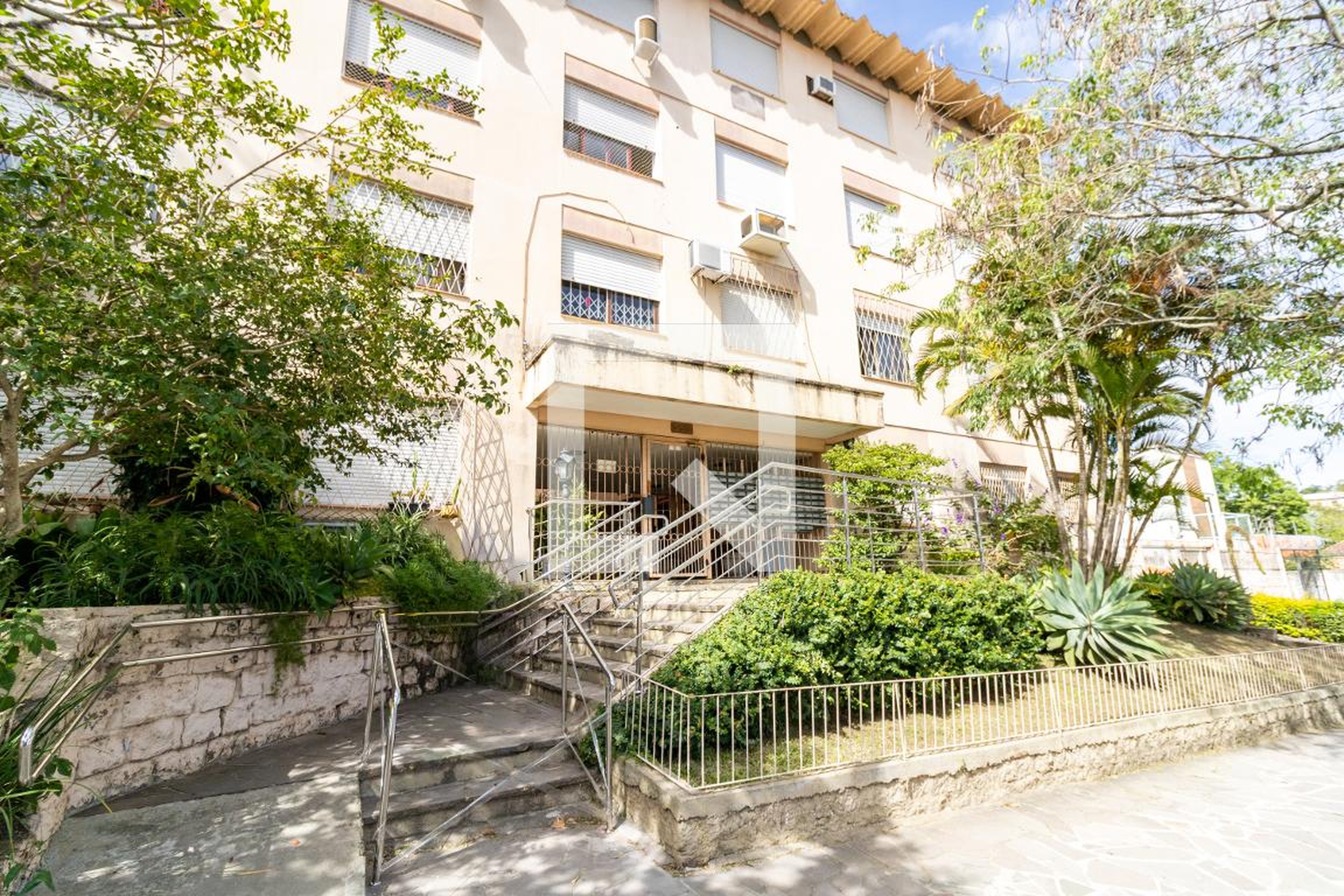 Fachada Condomínio em Rua Professor Carvalho de Freitas, 555