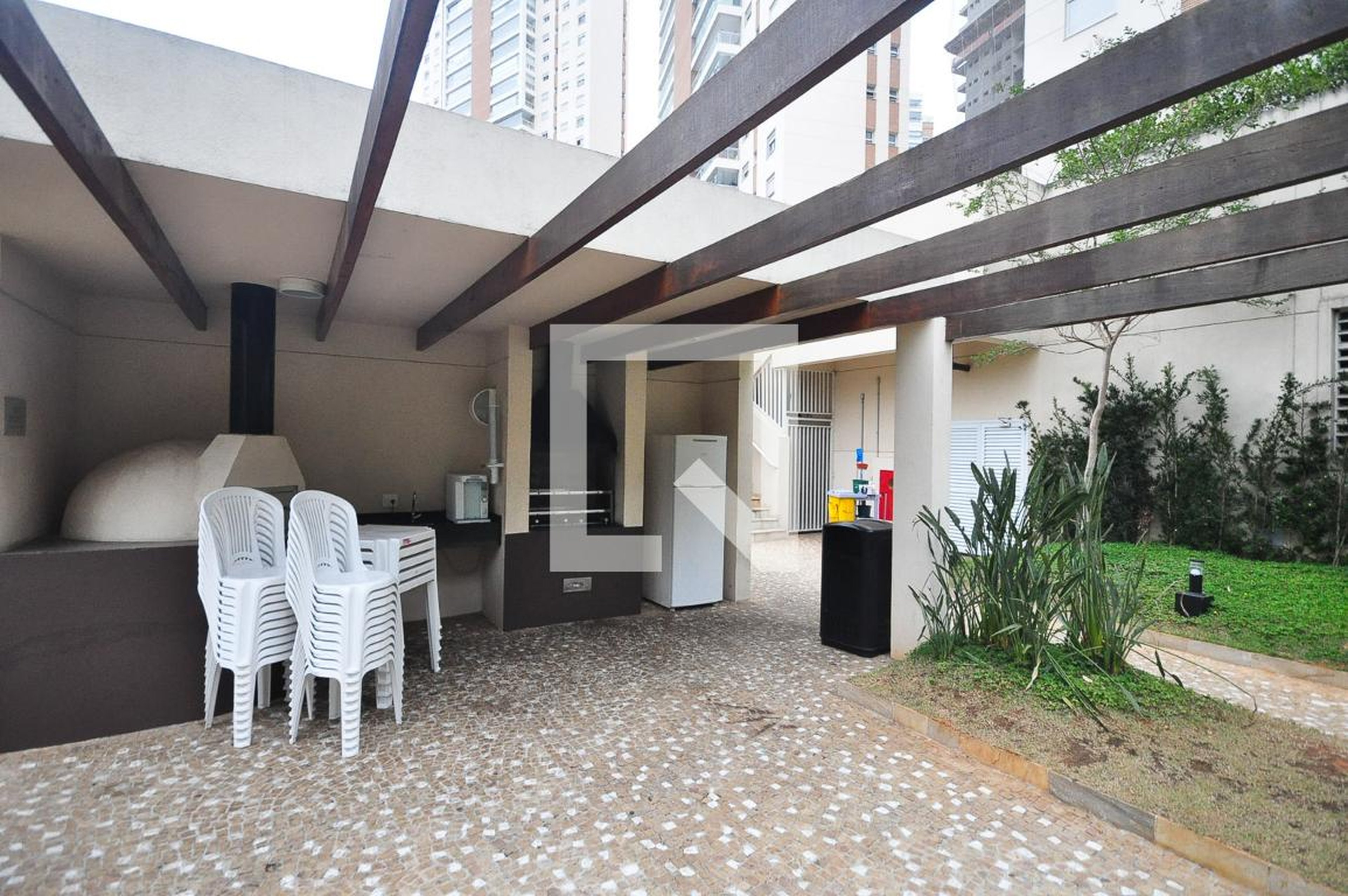 Churrasqueira - Cristais da Terra