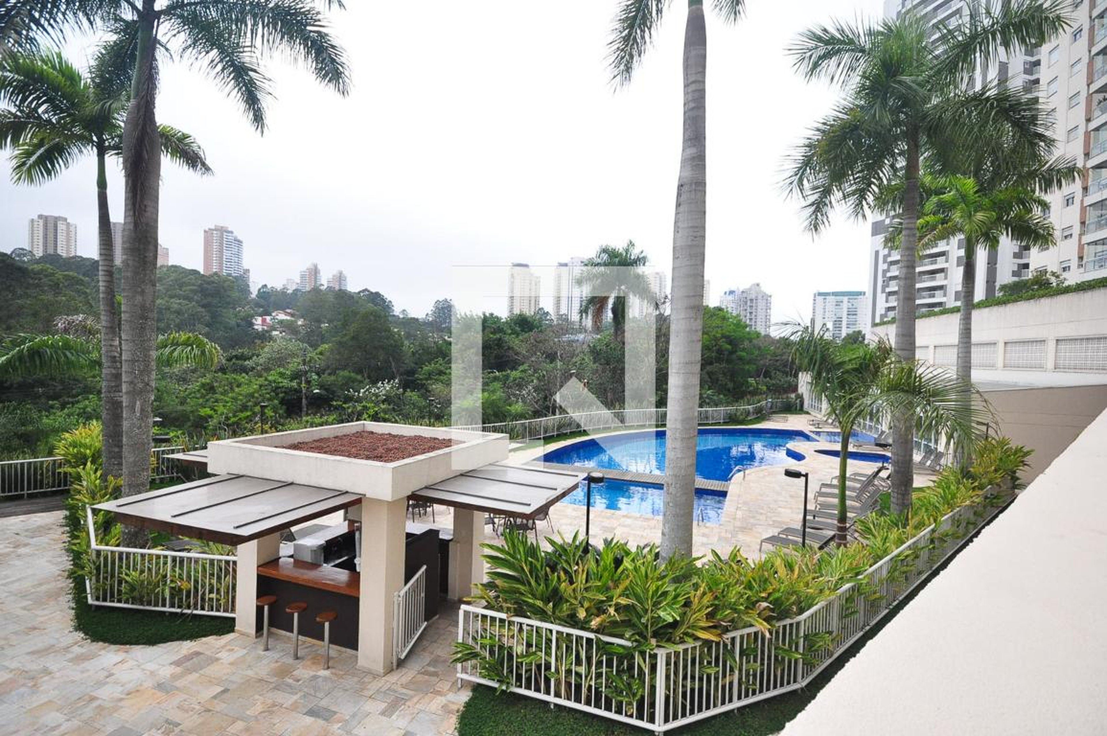 Piscina 1 - Cristais da Terra