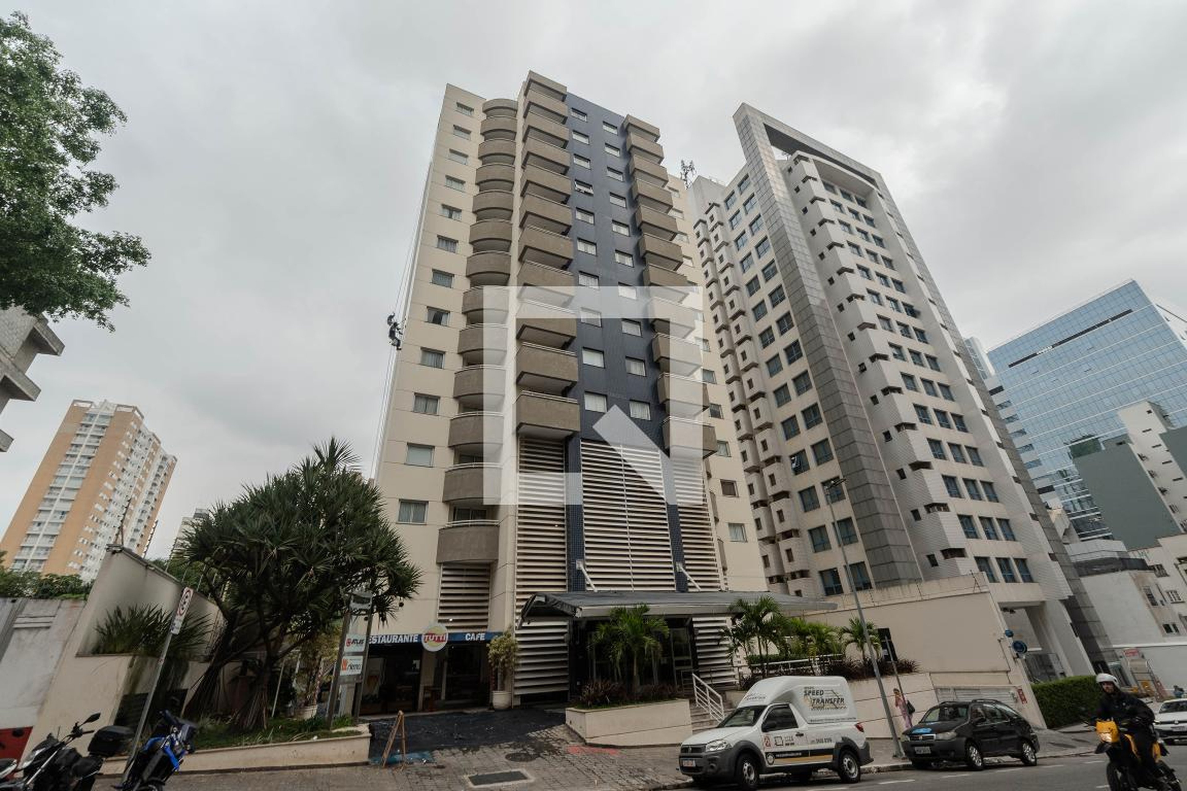 Fachada Condomínio Saint Charbel