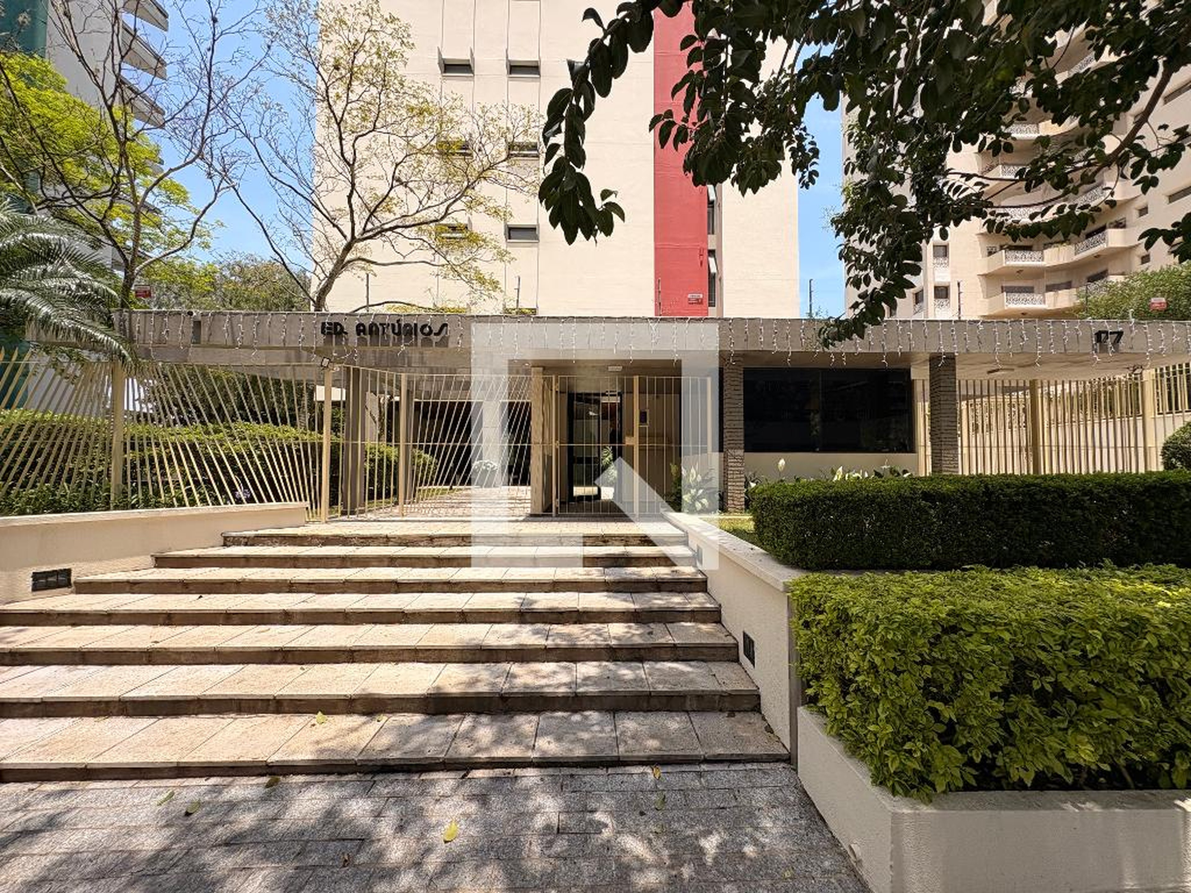 Fachada Condomínio Anturias