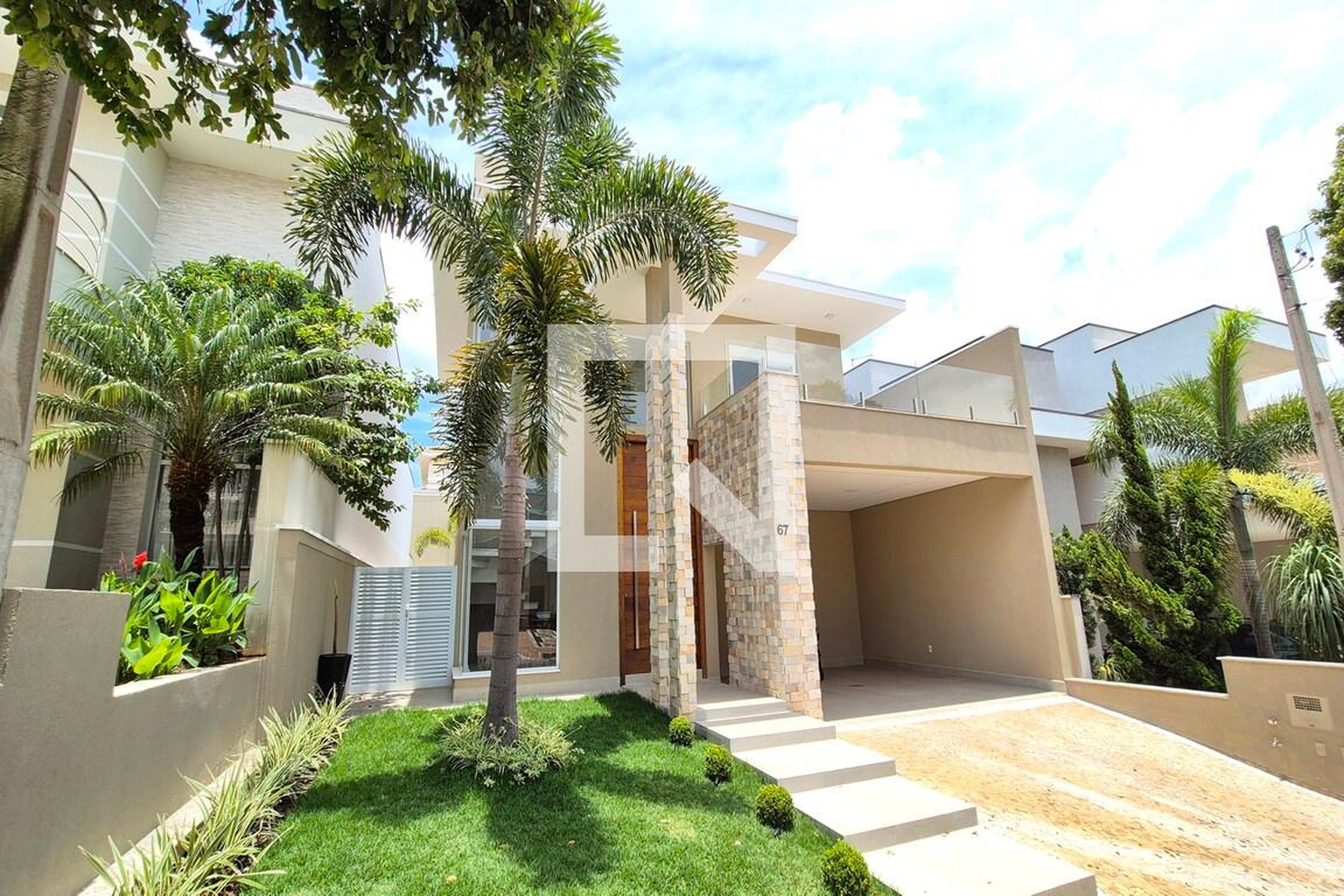 Fachada do Prédio Condomínio em Rua Jenoefa Scaranello Magnusson, 67