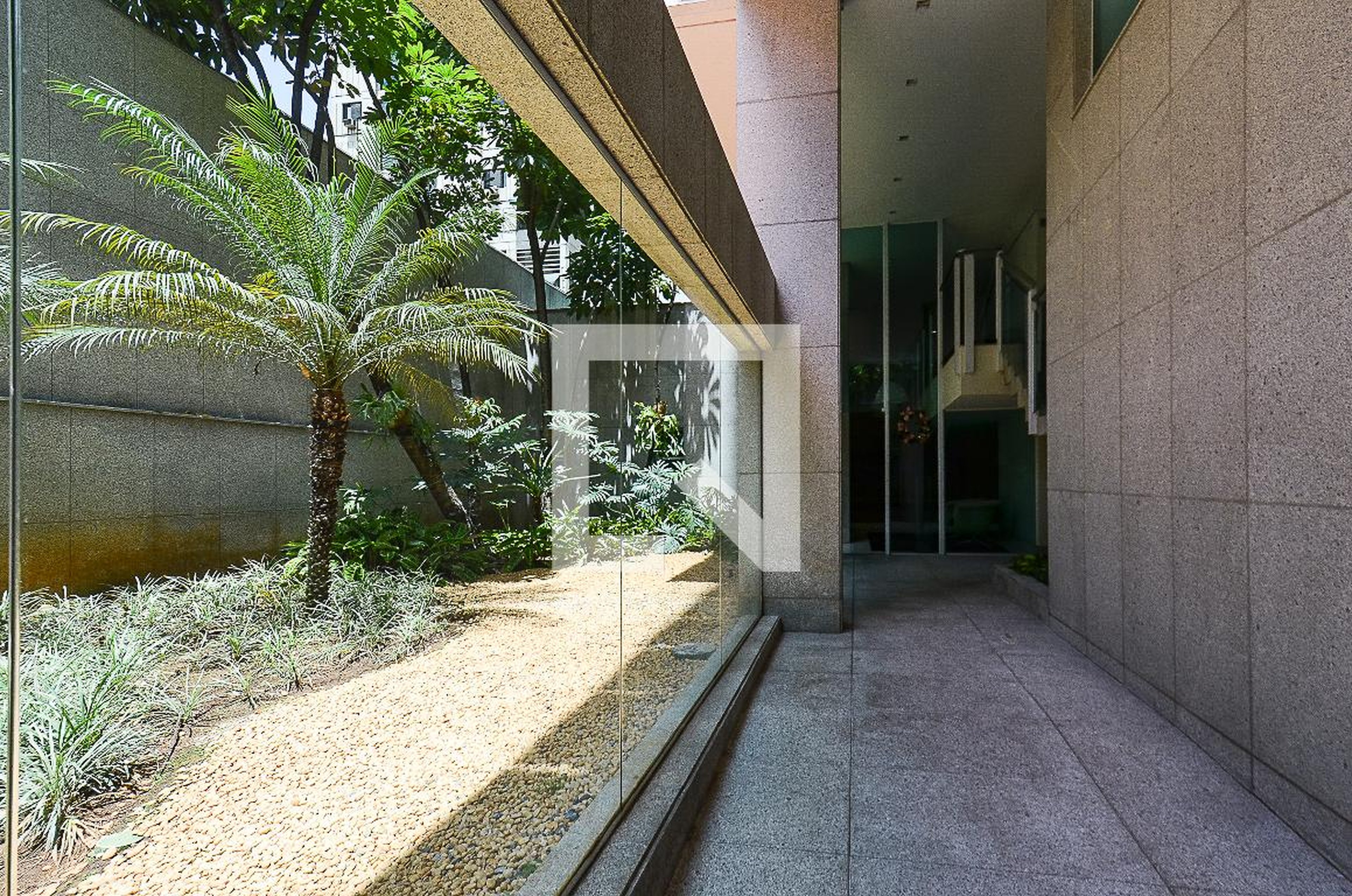 Entrada - Edifício Araucarias