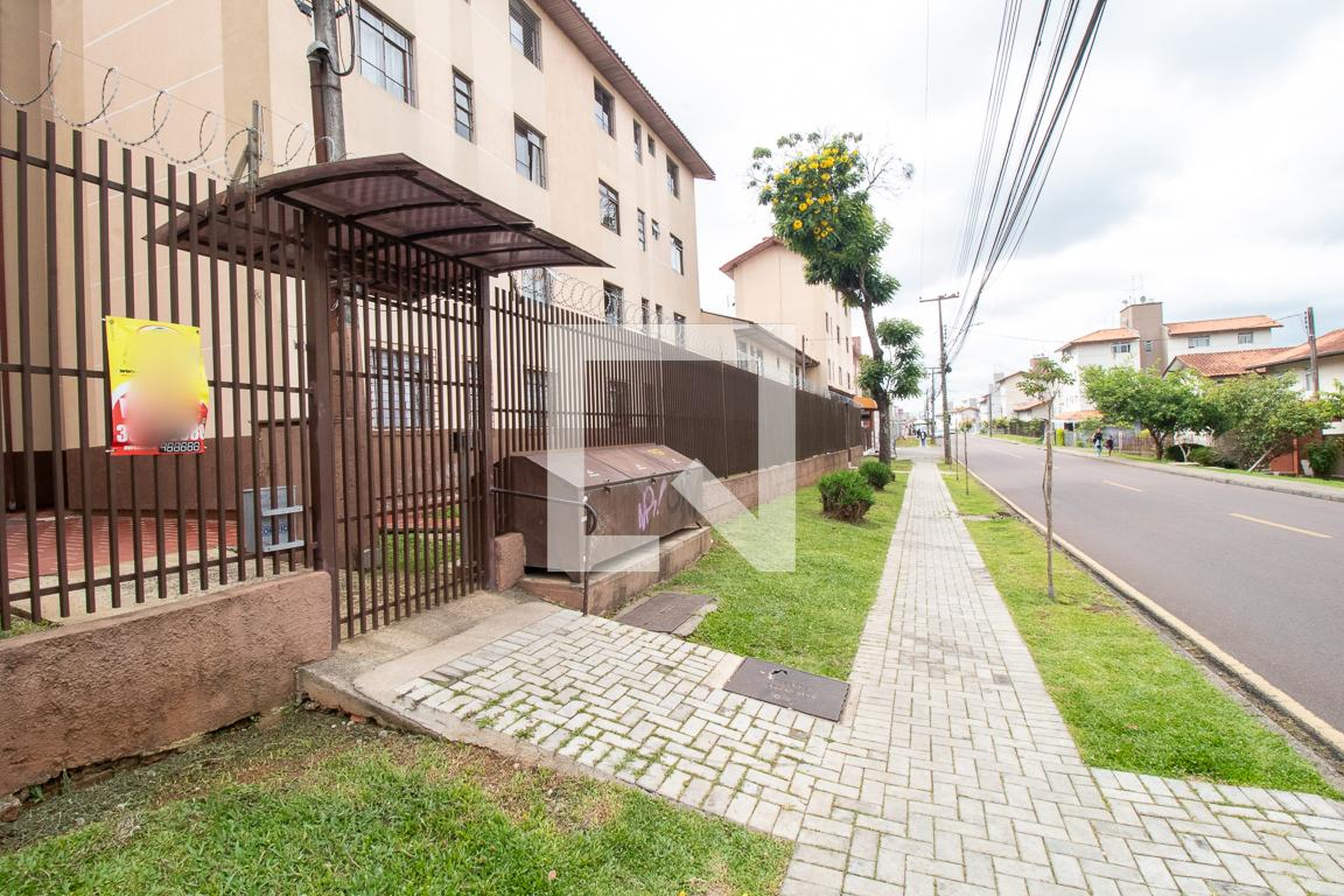 Fachada Condomínio em Rua Robert Redzimski, 365