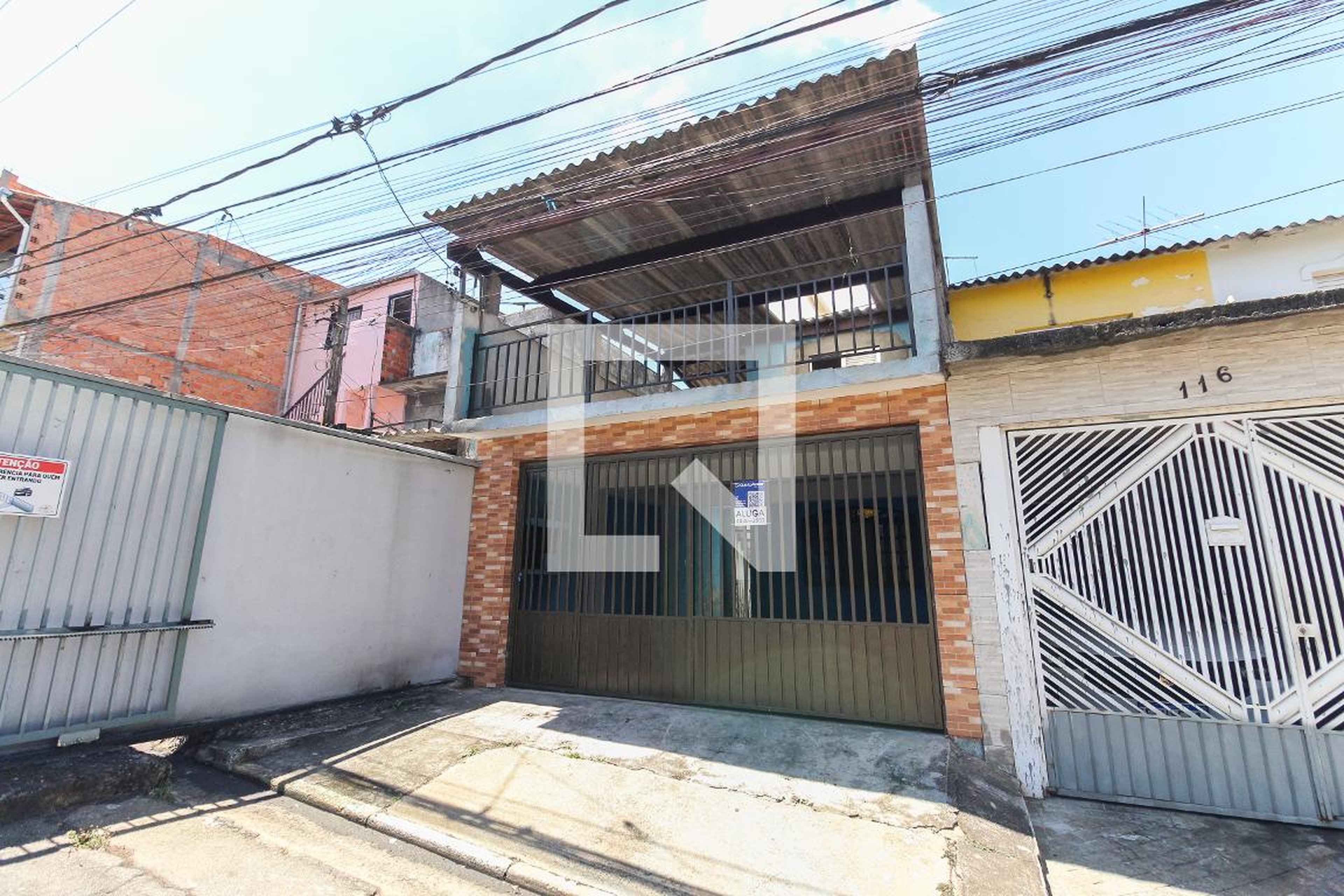 Fachada Condomínio em Rua Cornélio de Arzão, 204