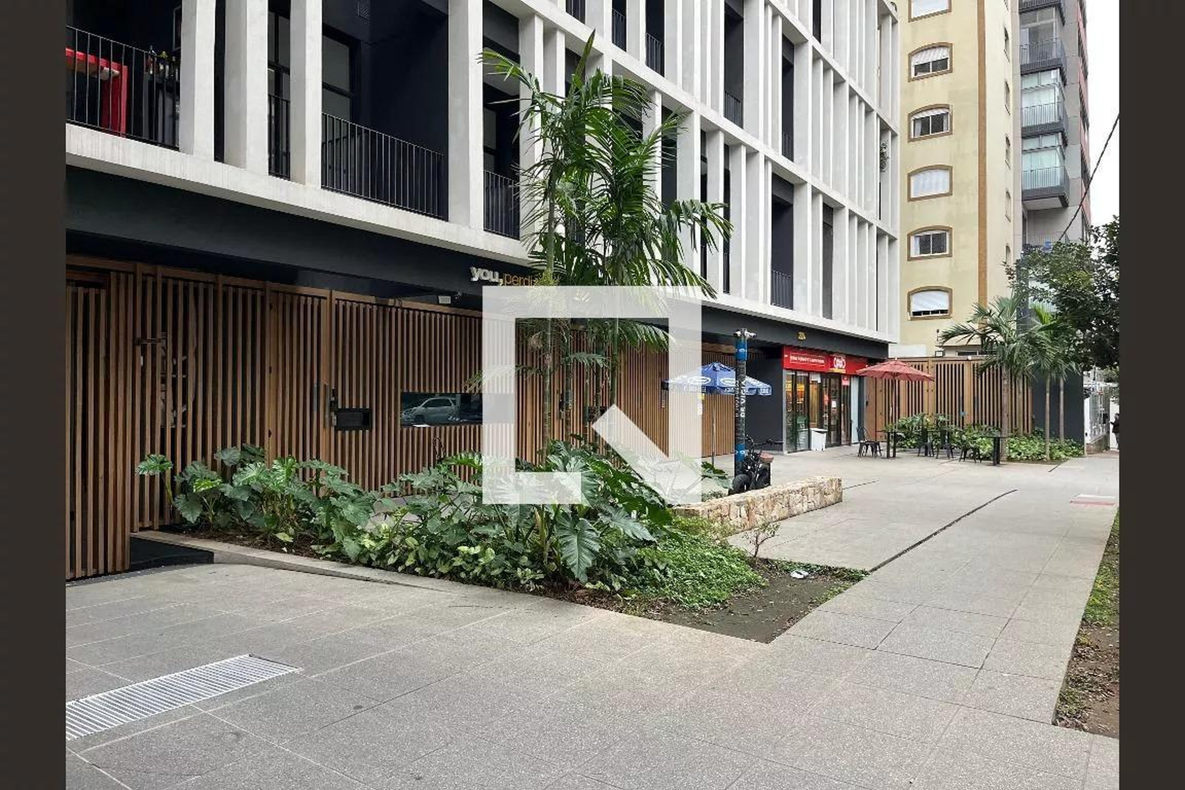 Fachada Condomínio em Rua Bartira, 224