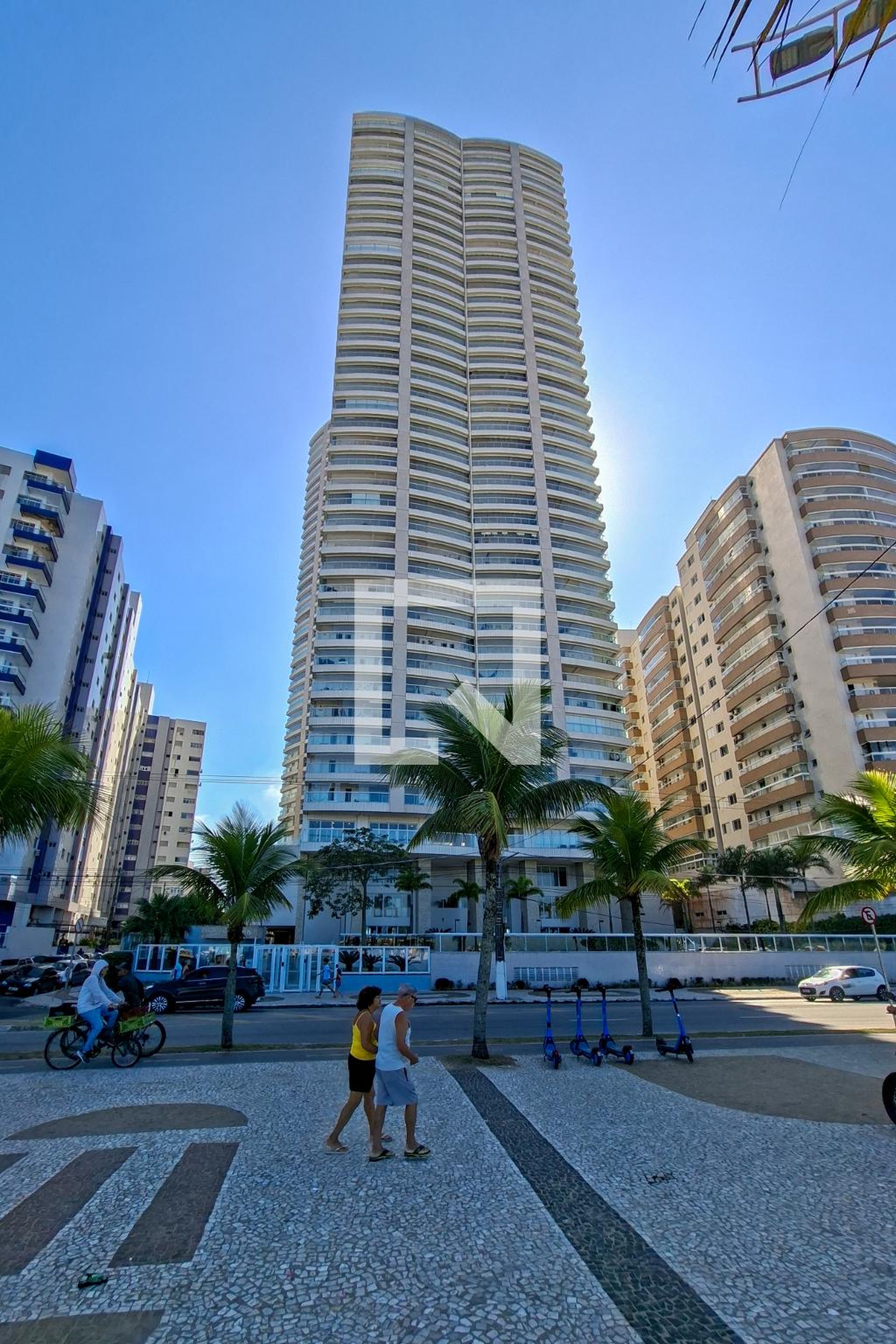 Fachada do Prédio Condomínio Jardim do Mar