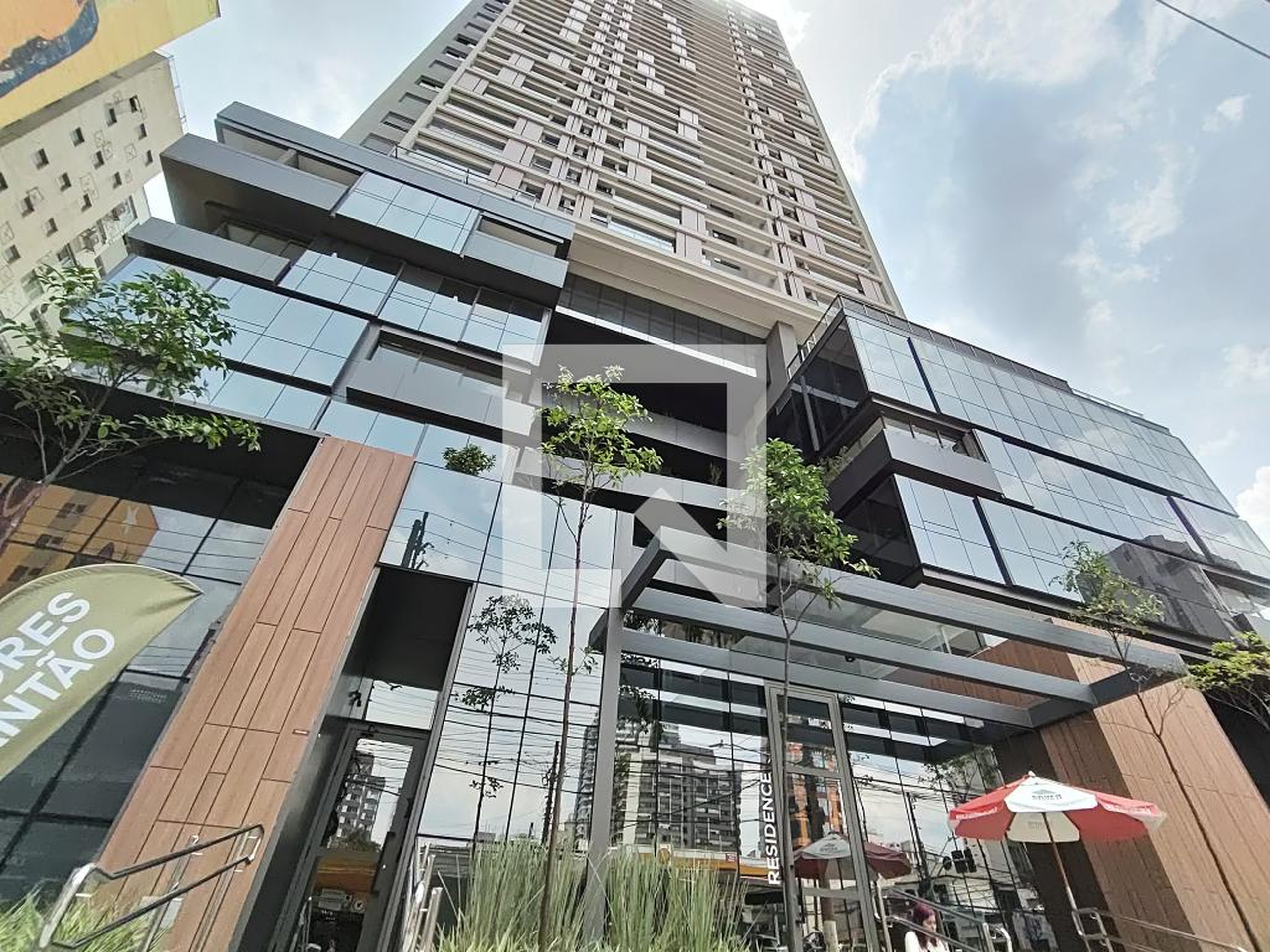 Fachada Condomínio 737 Pedroso