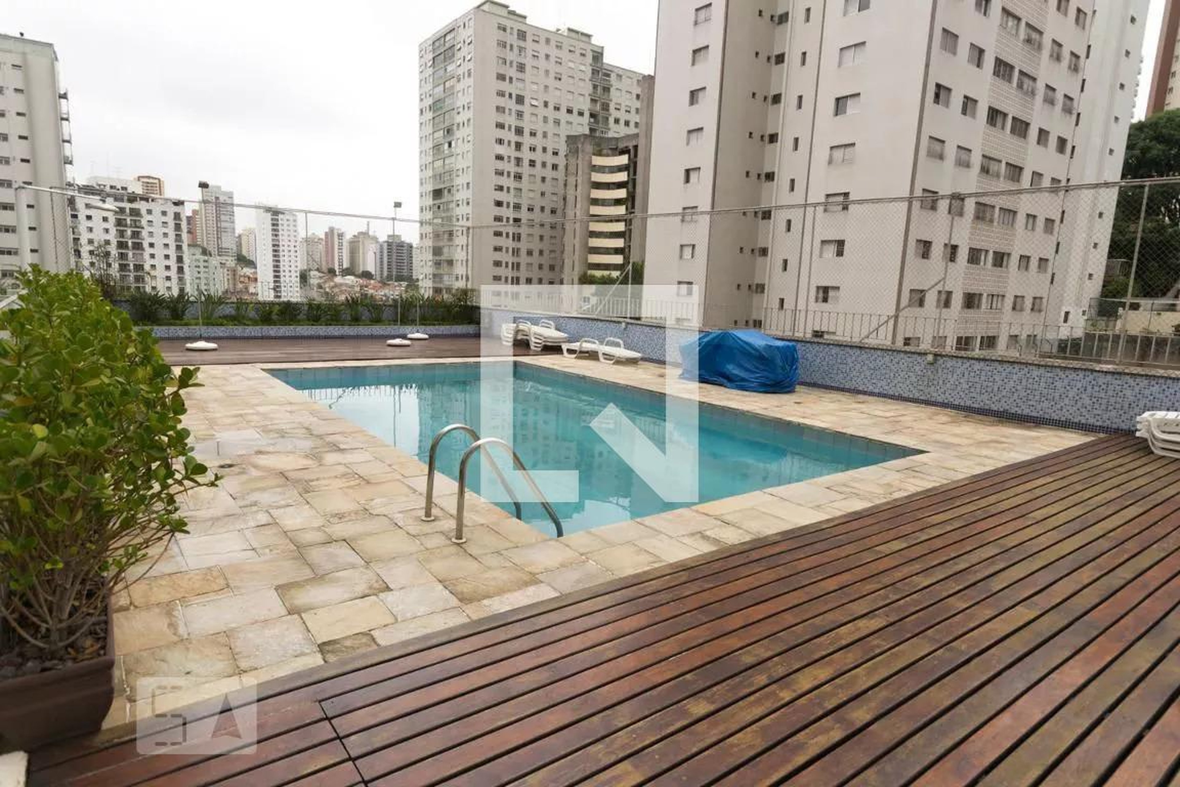 Piscina - Principado de Mônaco