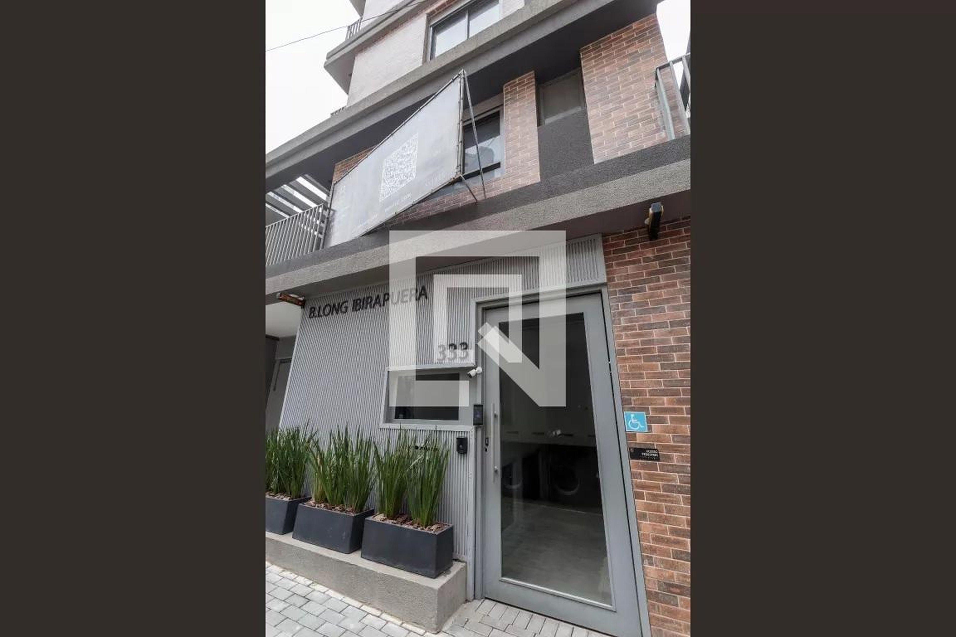 Fachada Edifício B.Long Ibirapuera