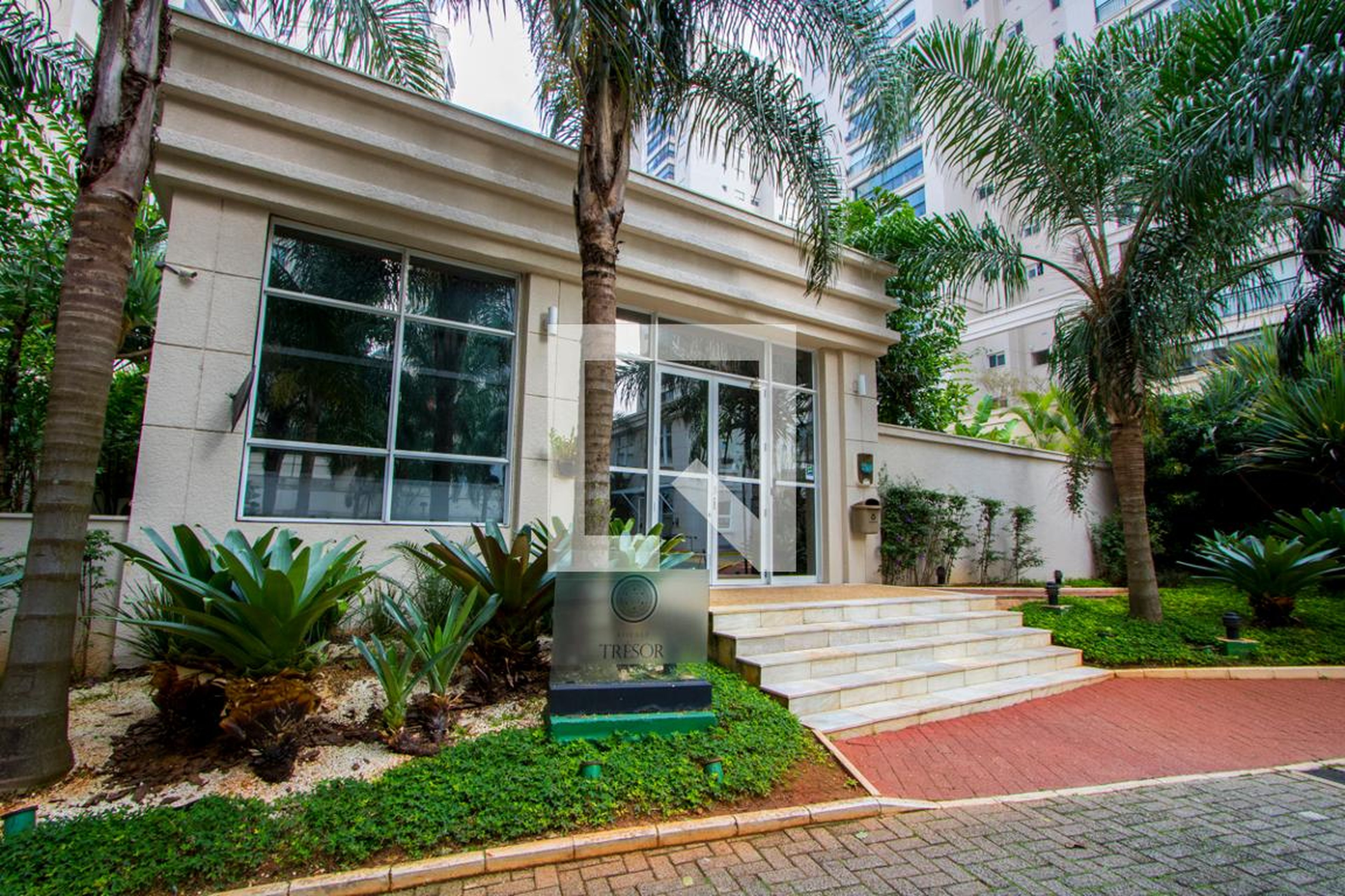 Fachada do condomínio Condomínio Royale Noble Merit