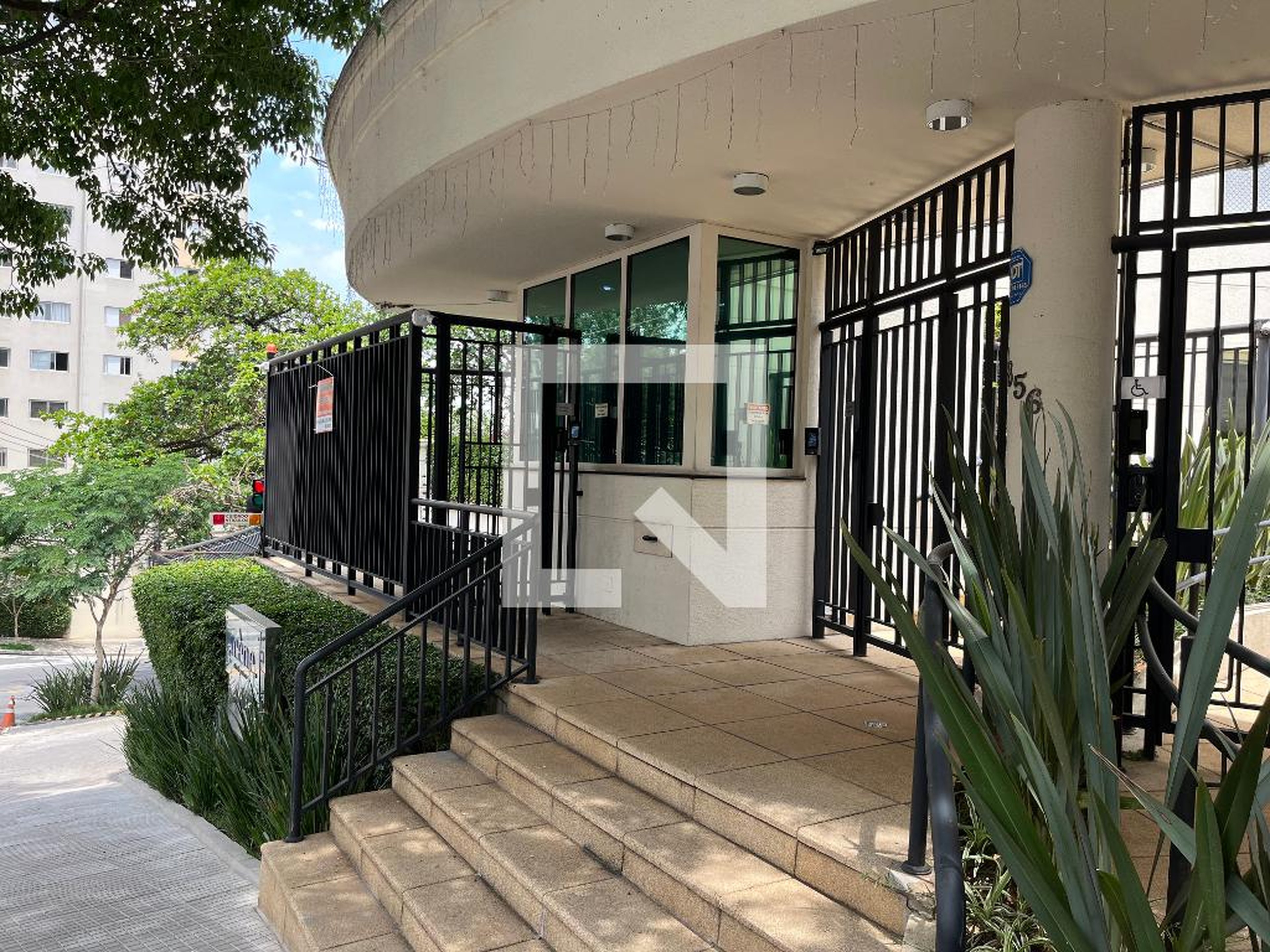 Fachada do Prédio Condomínio Scene