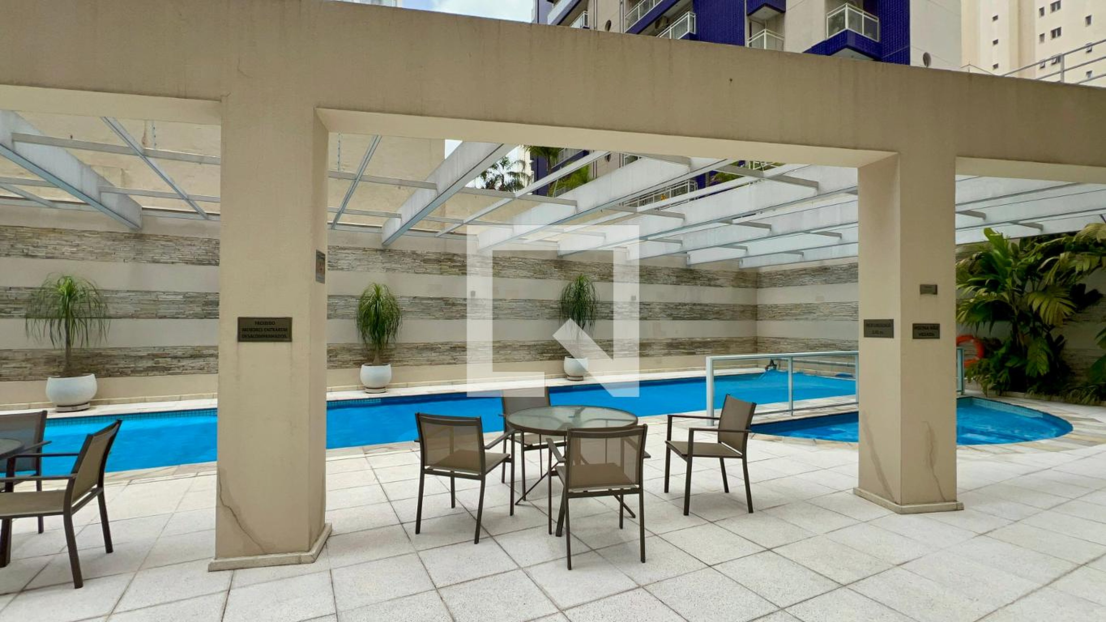 Piscina - Porto Pinheiros - Edifício Aquarela