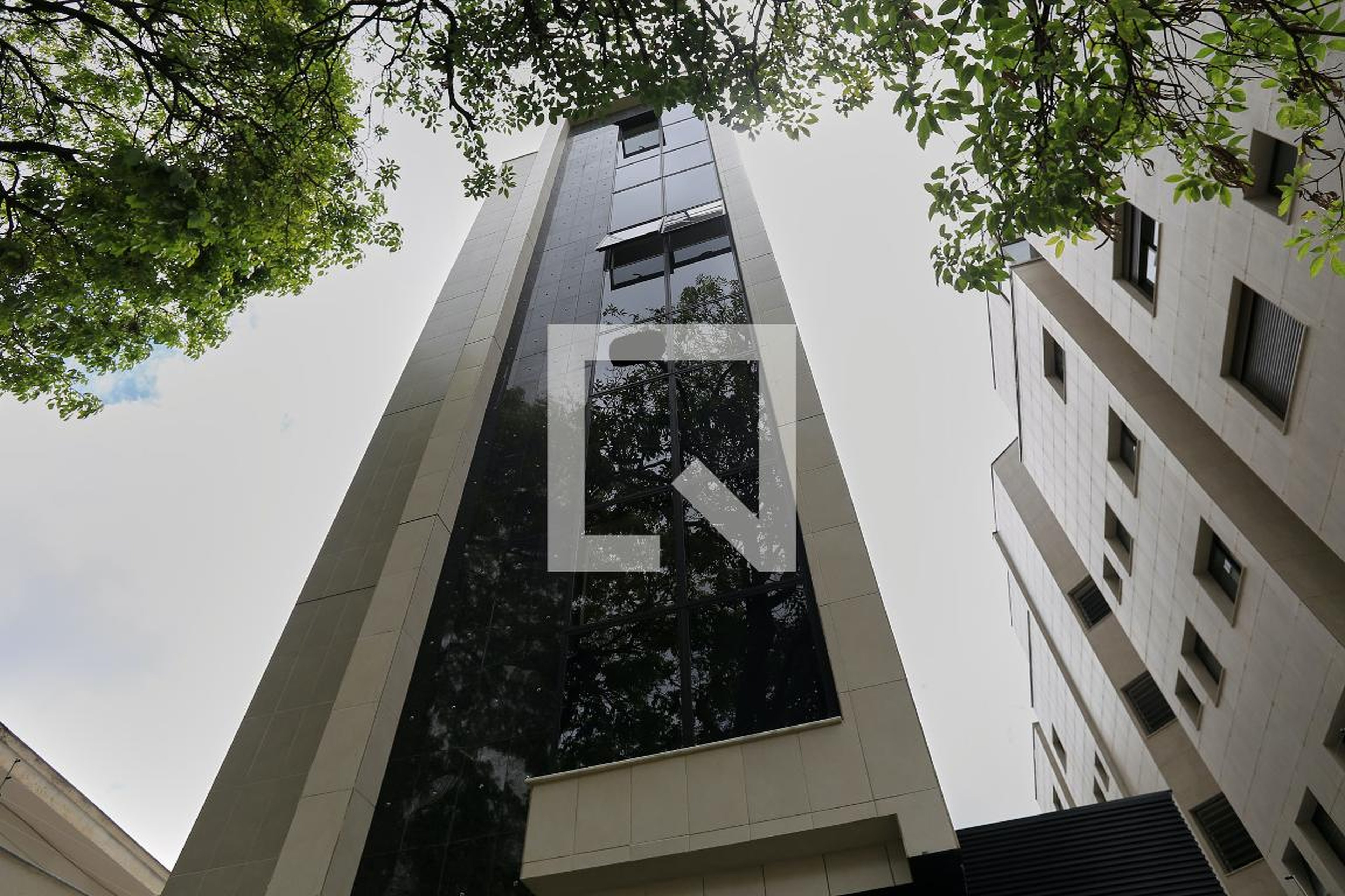 Fachada Condomínio em Rua Lavras, 693