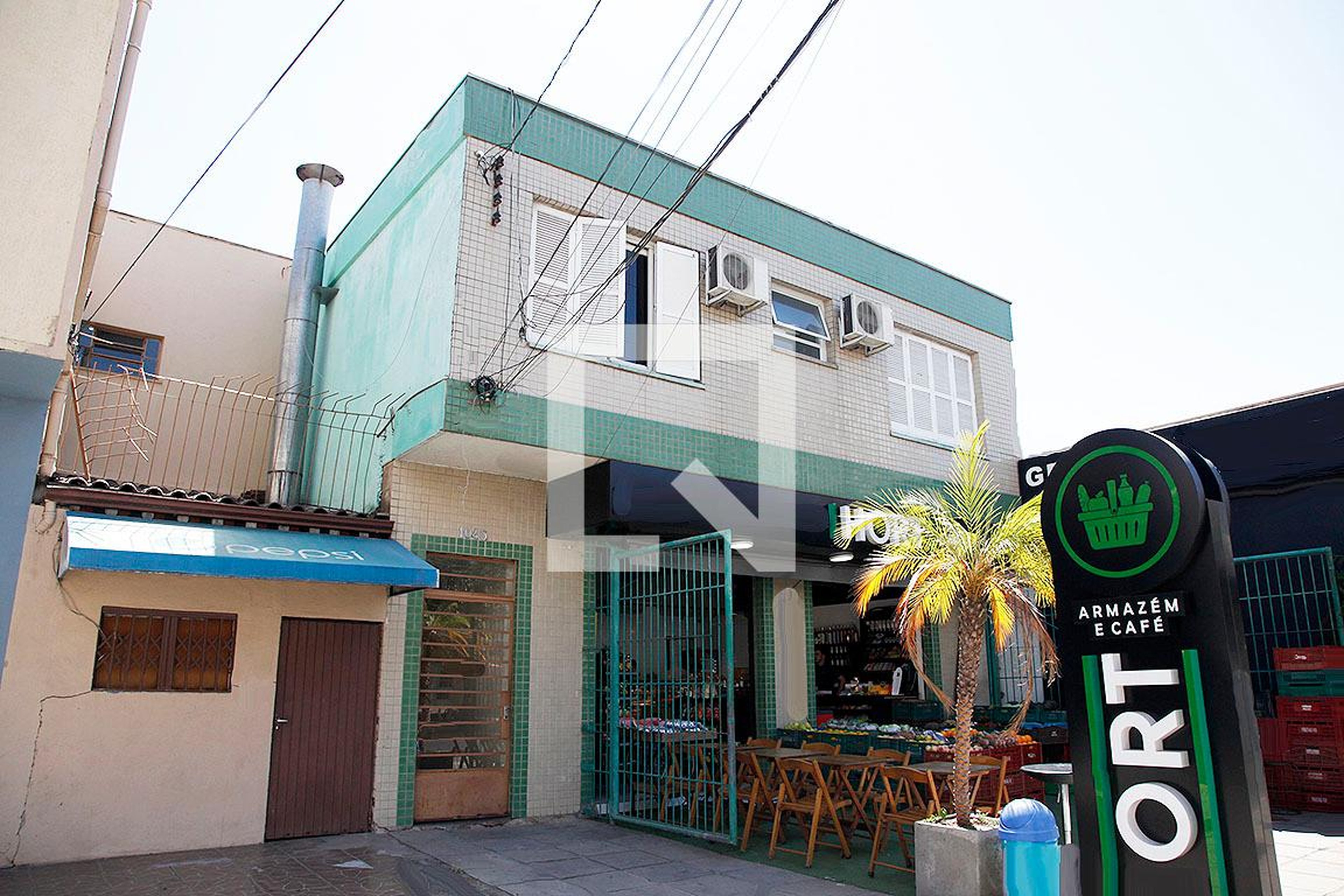 Fachada Condomínio em Rua Santana, 1045