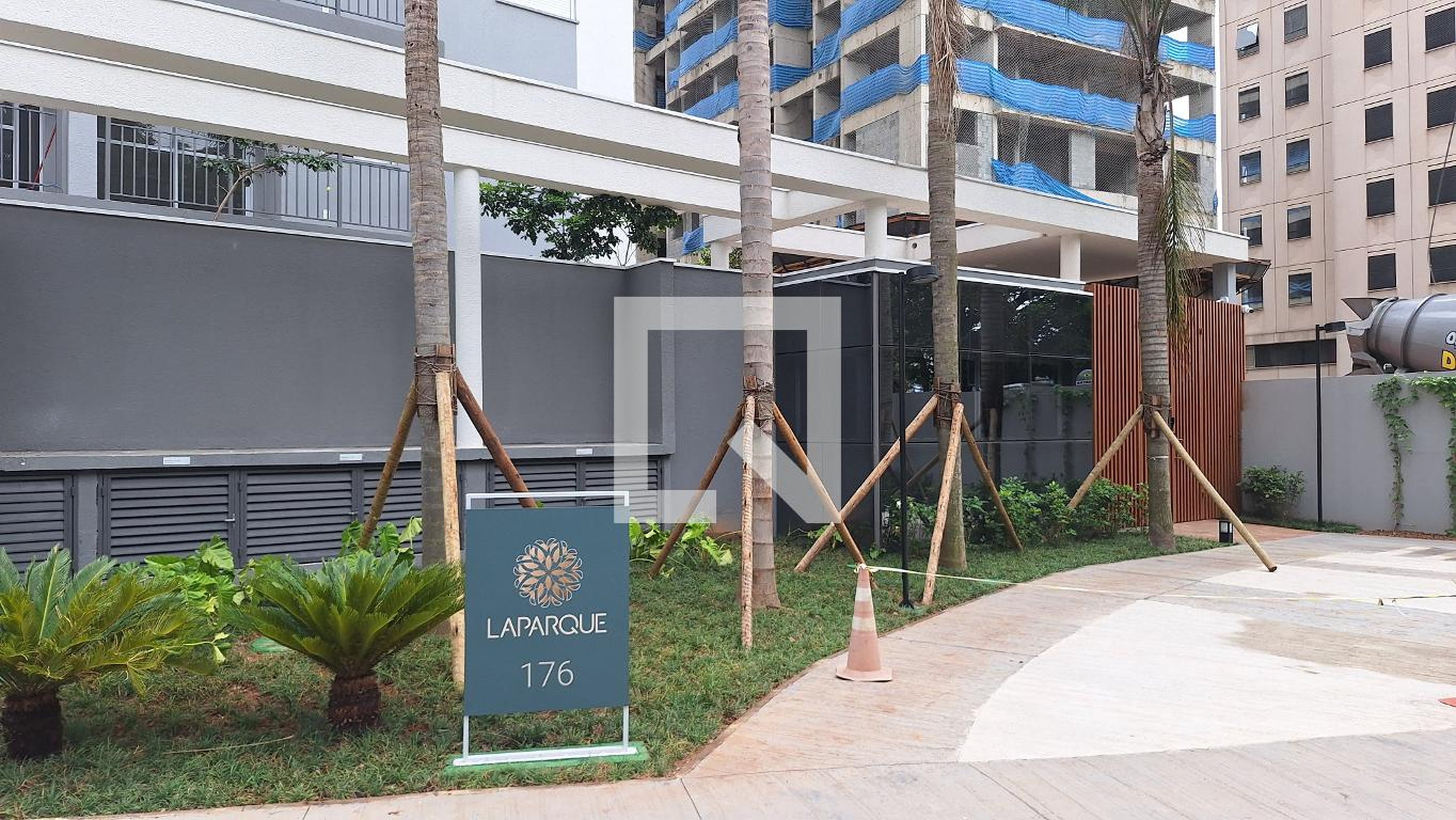 Fachada Condomínio em Rua Marina Ciufuli Zanfelice, 196