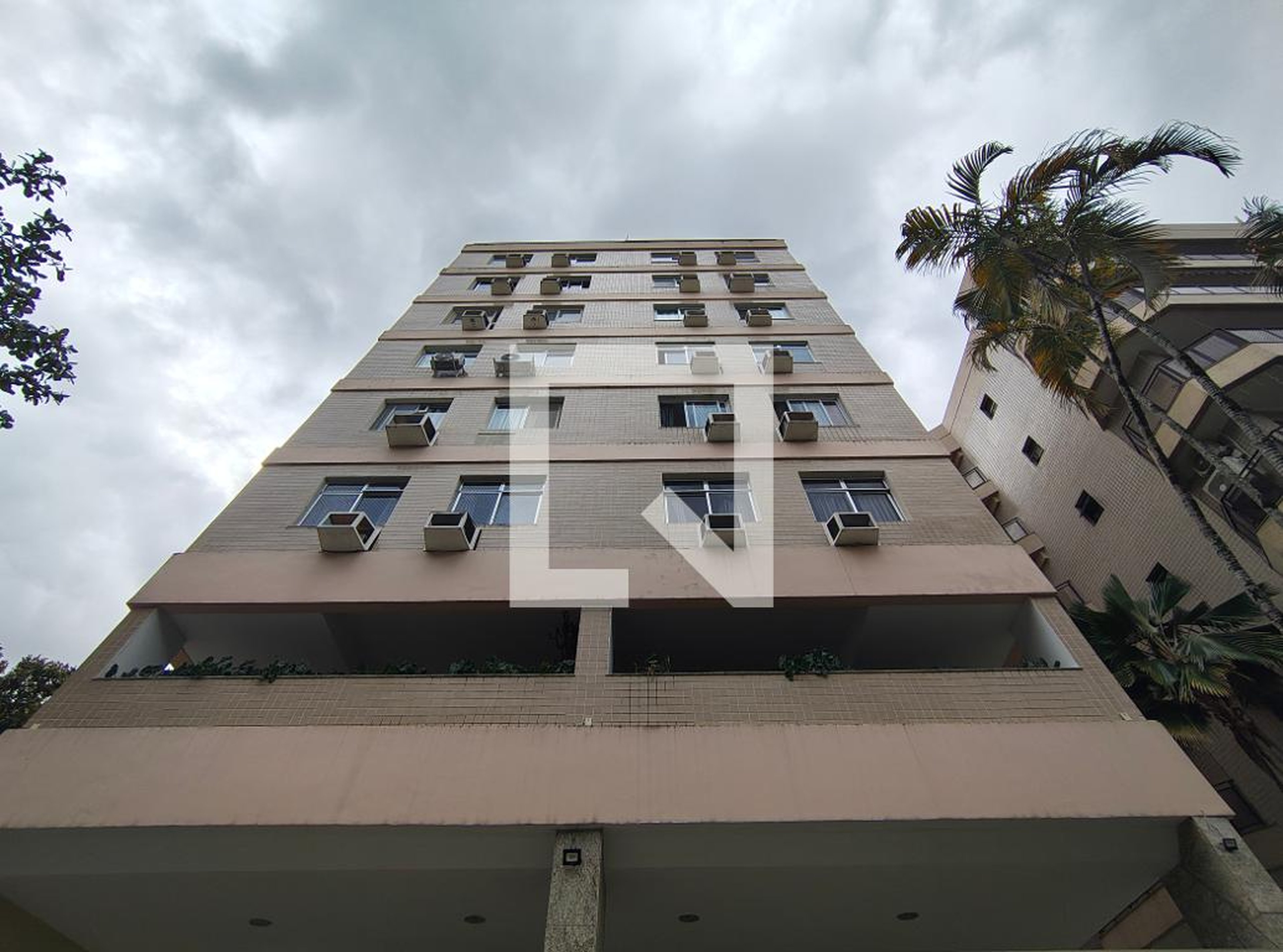 Fachada do Prédio Condomínio Édson Passos