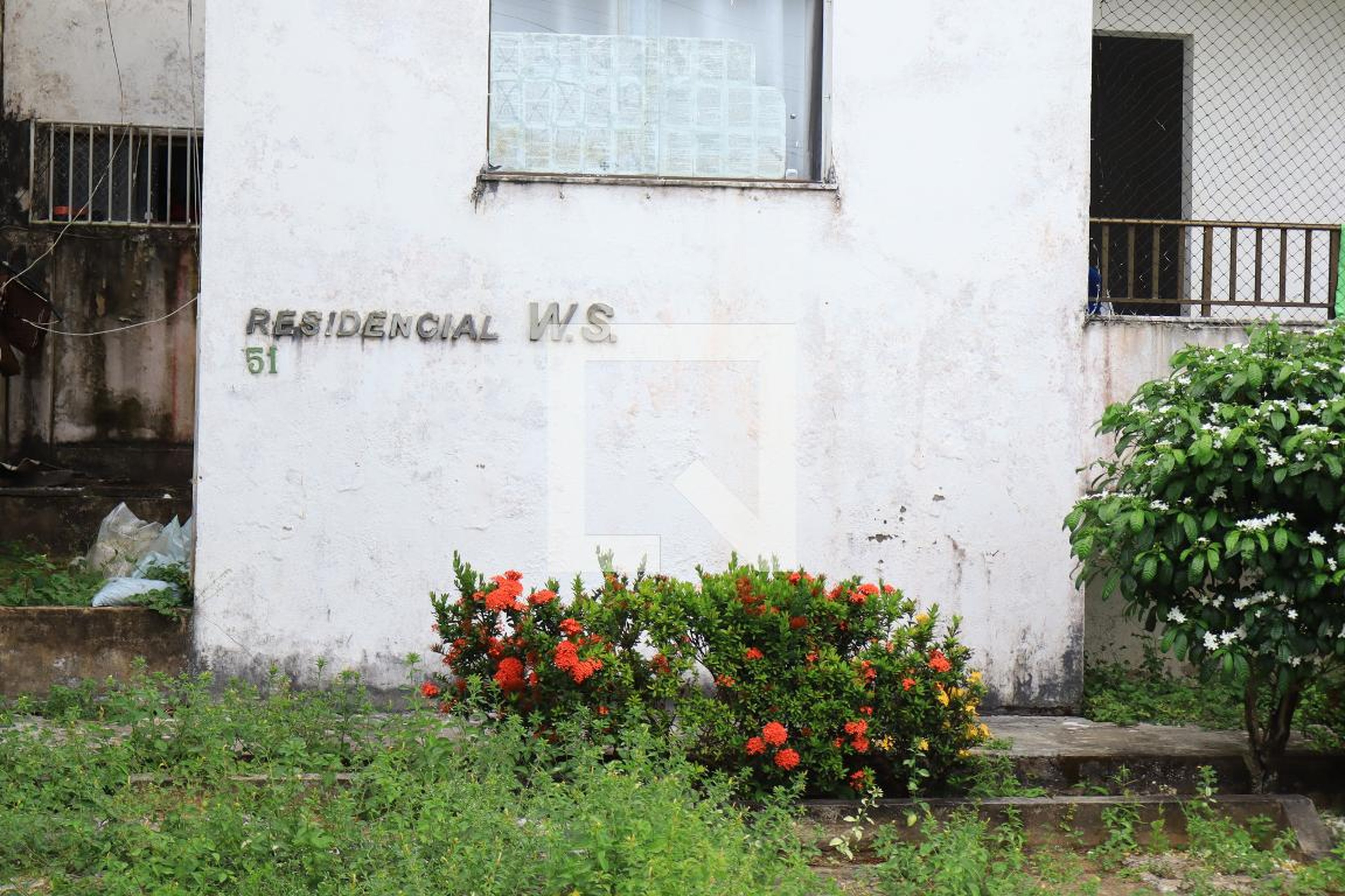 Fachada do Prédio Condomínio em Rua Camuripeba, 51